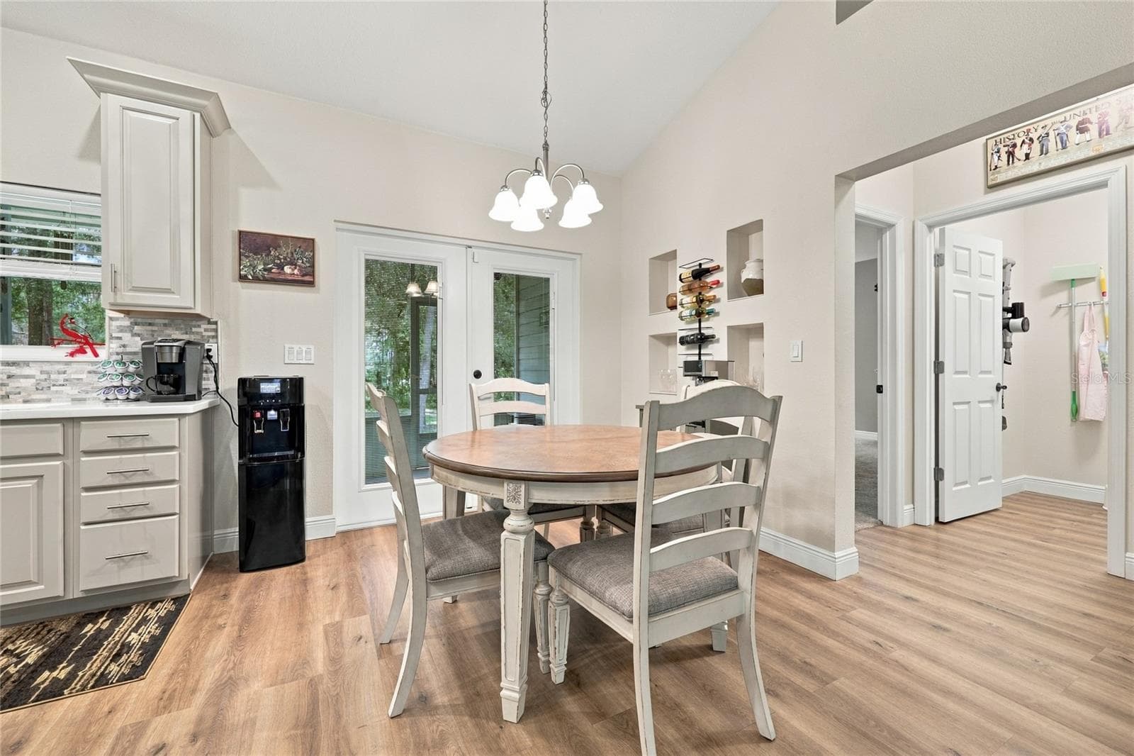 Dining Area - 20944 NW 100TH AVENUE RD, MICANOPY