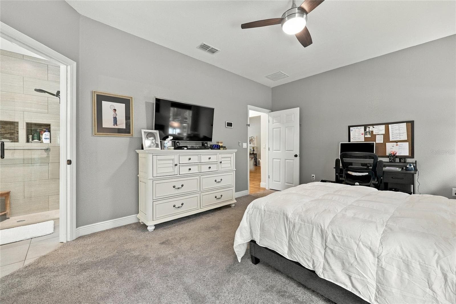 Master Bedroom - 20944 NW 100TH AVENUE RD, MICANOPY