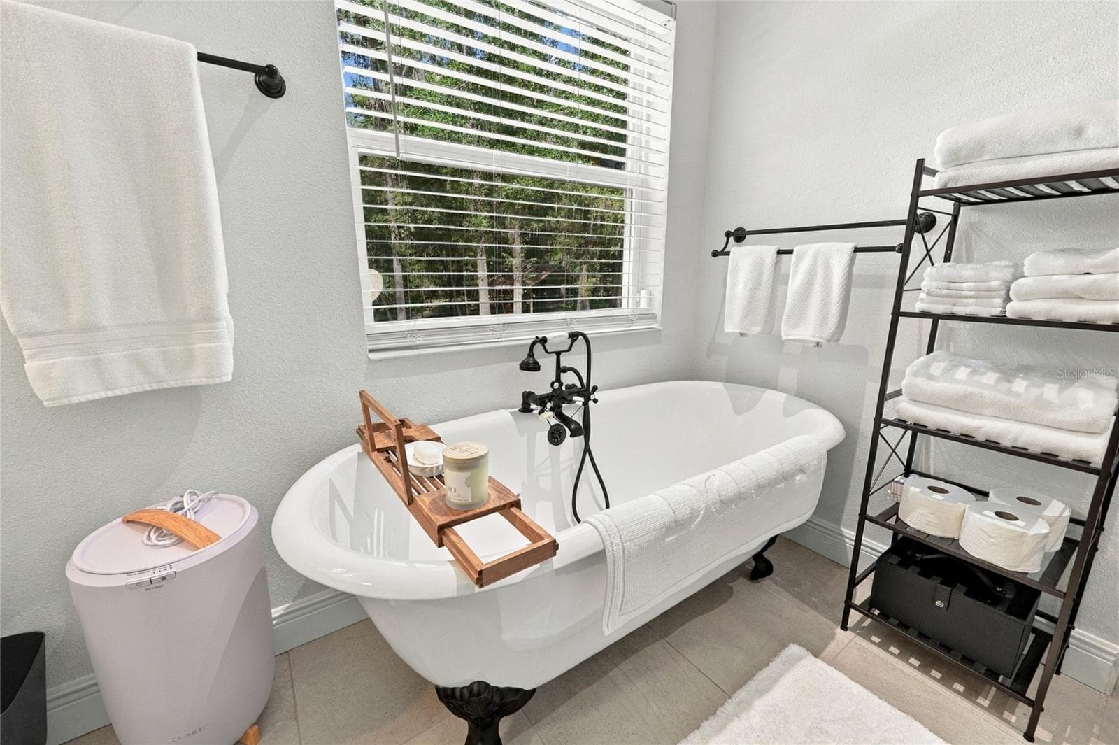 Soaking Tub - 20944 NW 100TH AVENUE RD, MICANOPY