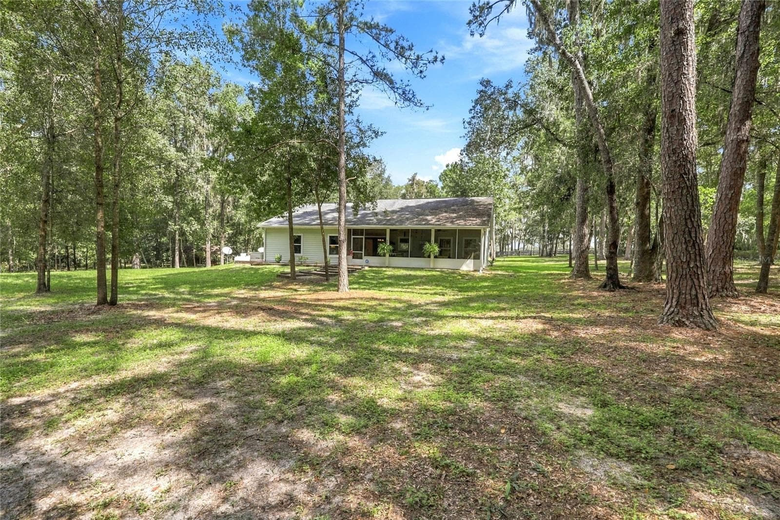 Back of Home - 20944 NW 100TH AVENUE RD, MICANOPY