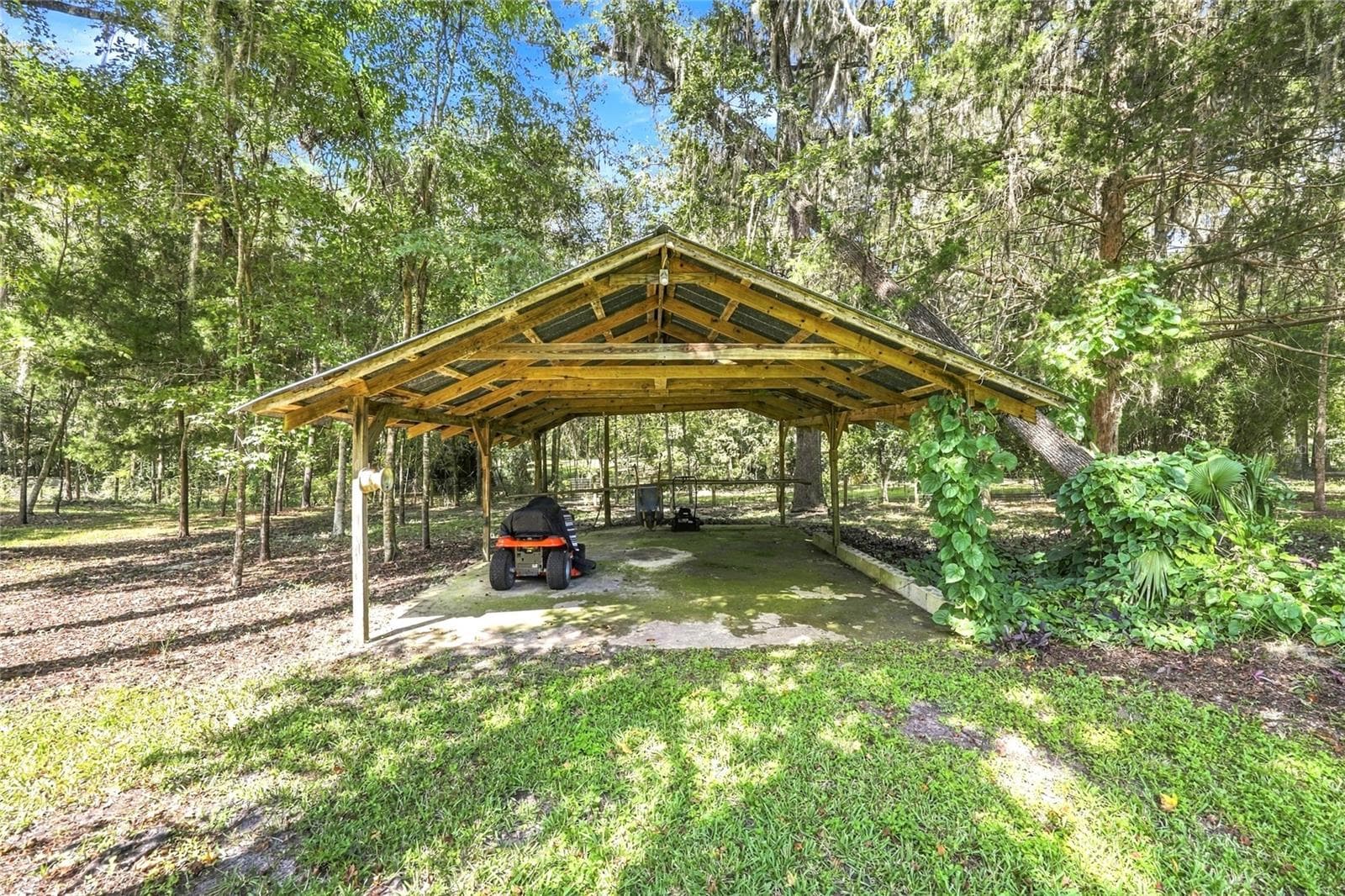 Carport - 20944 NW 100TH AVENUE RD, MICANOPY