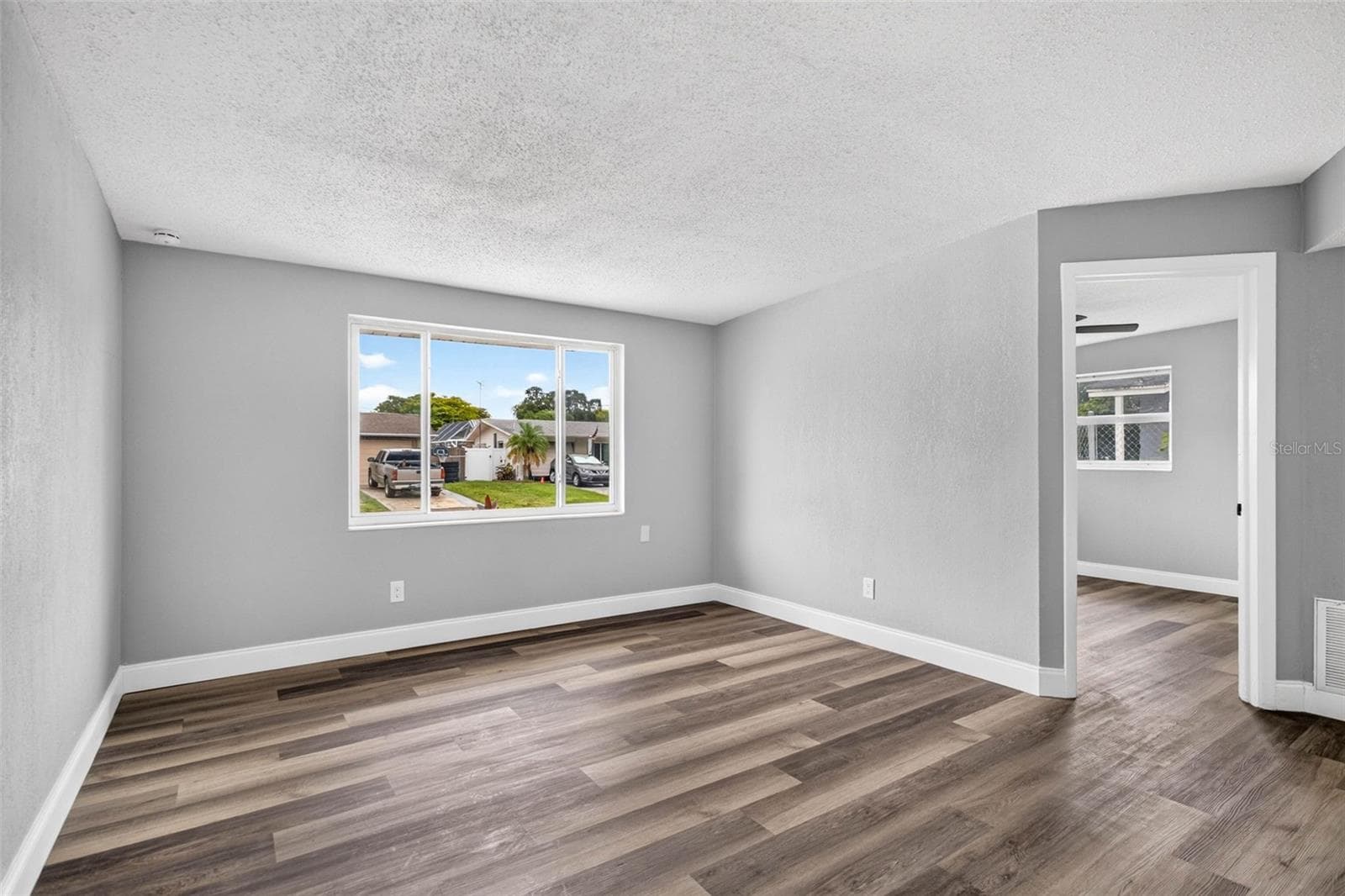 Single Family Residence at 11031 HASSLE AVE, PORT RICHEY, photo 6 of 42