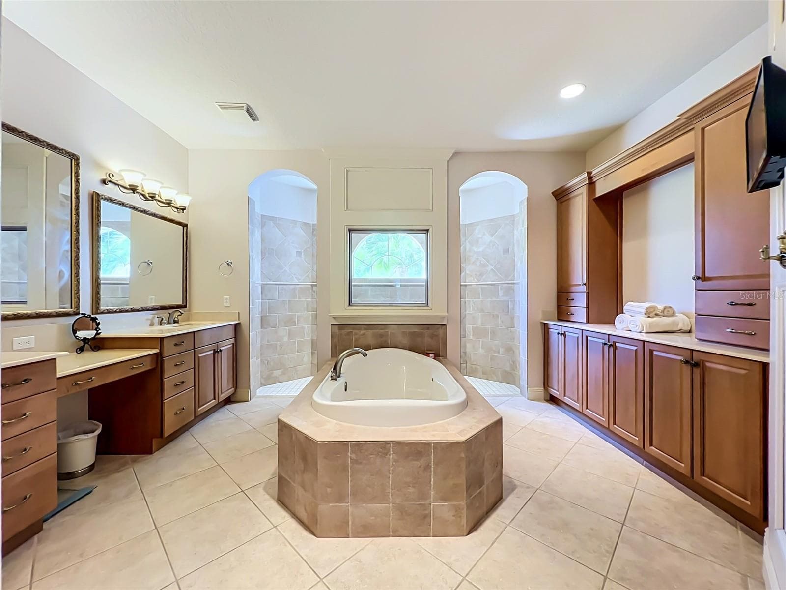 Single Family Residence at 1012 RIDGEPOINT CV, LONGWOOD, photo 47 of 95
