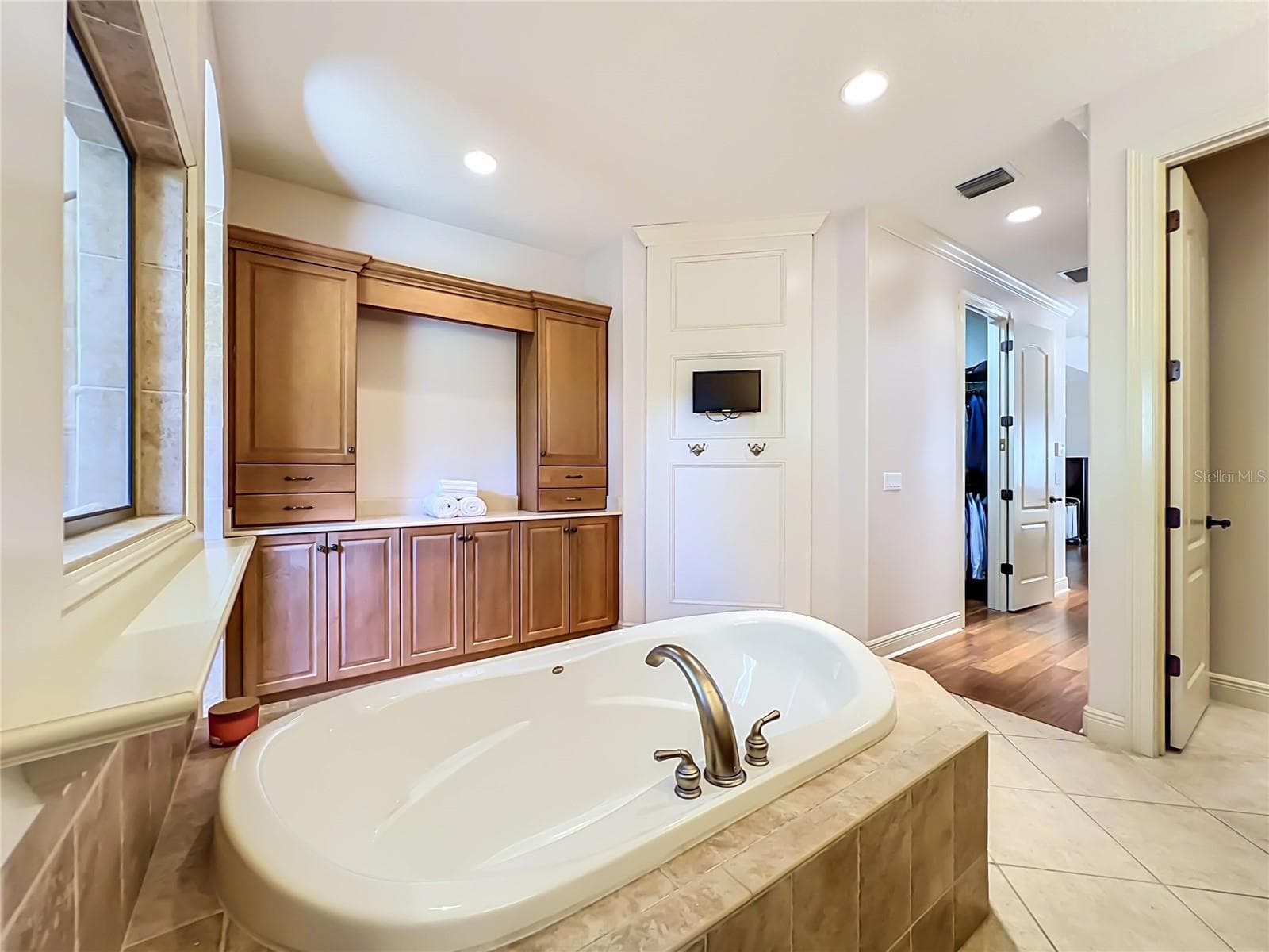 Single Family Residence at 1012 RIDGEPOINT CV, LONGWOOD, photo 54 of 95