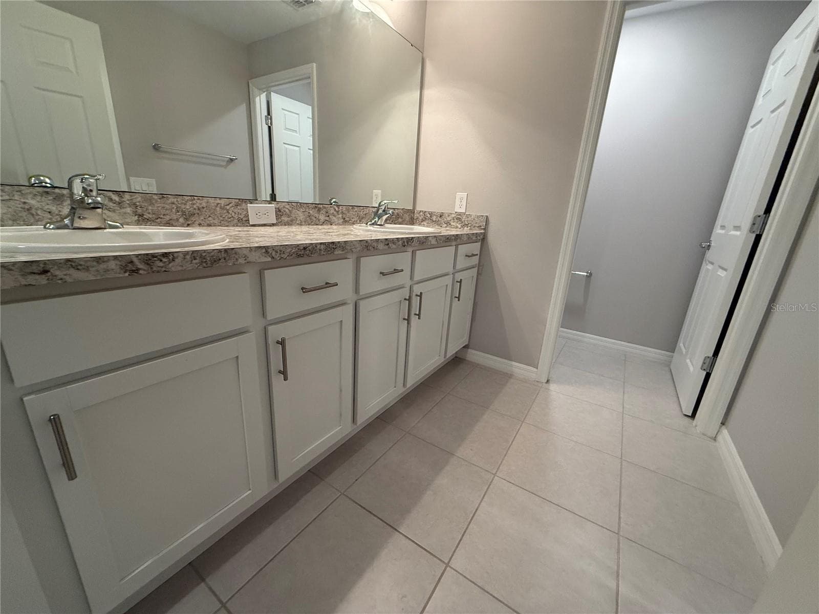 Townhouse at 3363 BELLEZZA CT, KISSIMMEE, photo 25 of 37