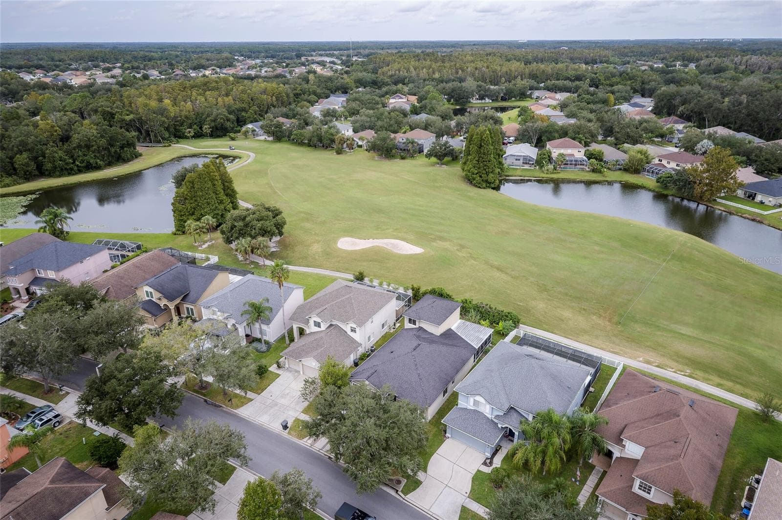 Single Family Residence at 18182 SANDY POINTE DR, TAMPA, photo 3 of 57