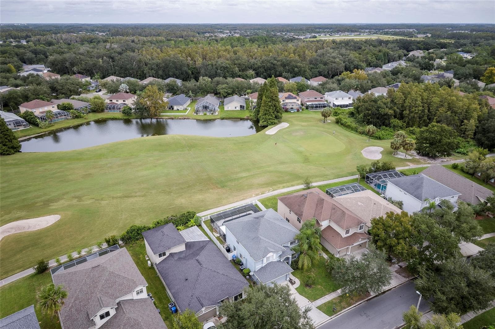 Single Family Residence at 18182 SANDY POINTE DR, TAMPA, photo 4 of 57