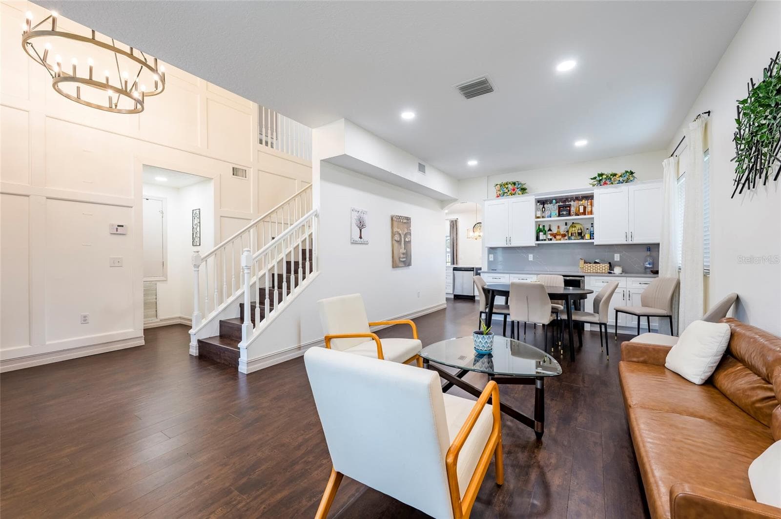 Single Family Residence at 18182 SANDY POINTE DR, TAMPA, photo 13 of 57