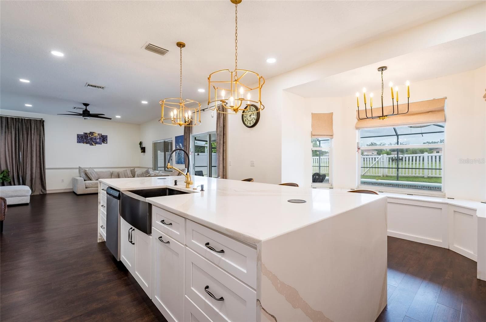 Single Family Residence at 18182 SANDY POINTE DR, TAMPA, photo 19 of 57