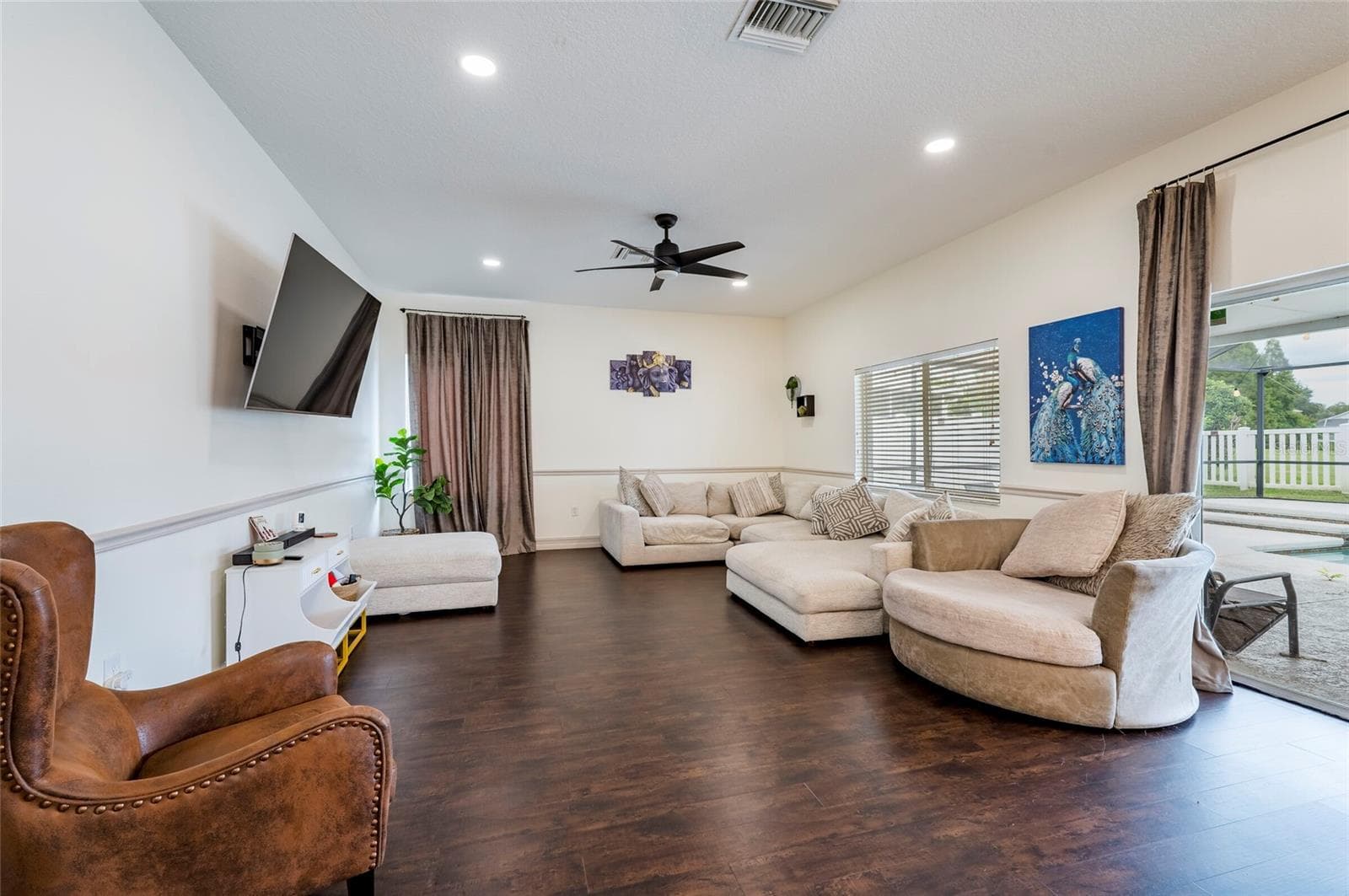 Single Family Residence at 18182 SANDY POINTE DR, TAMPA, photo 23 of 57