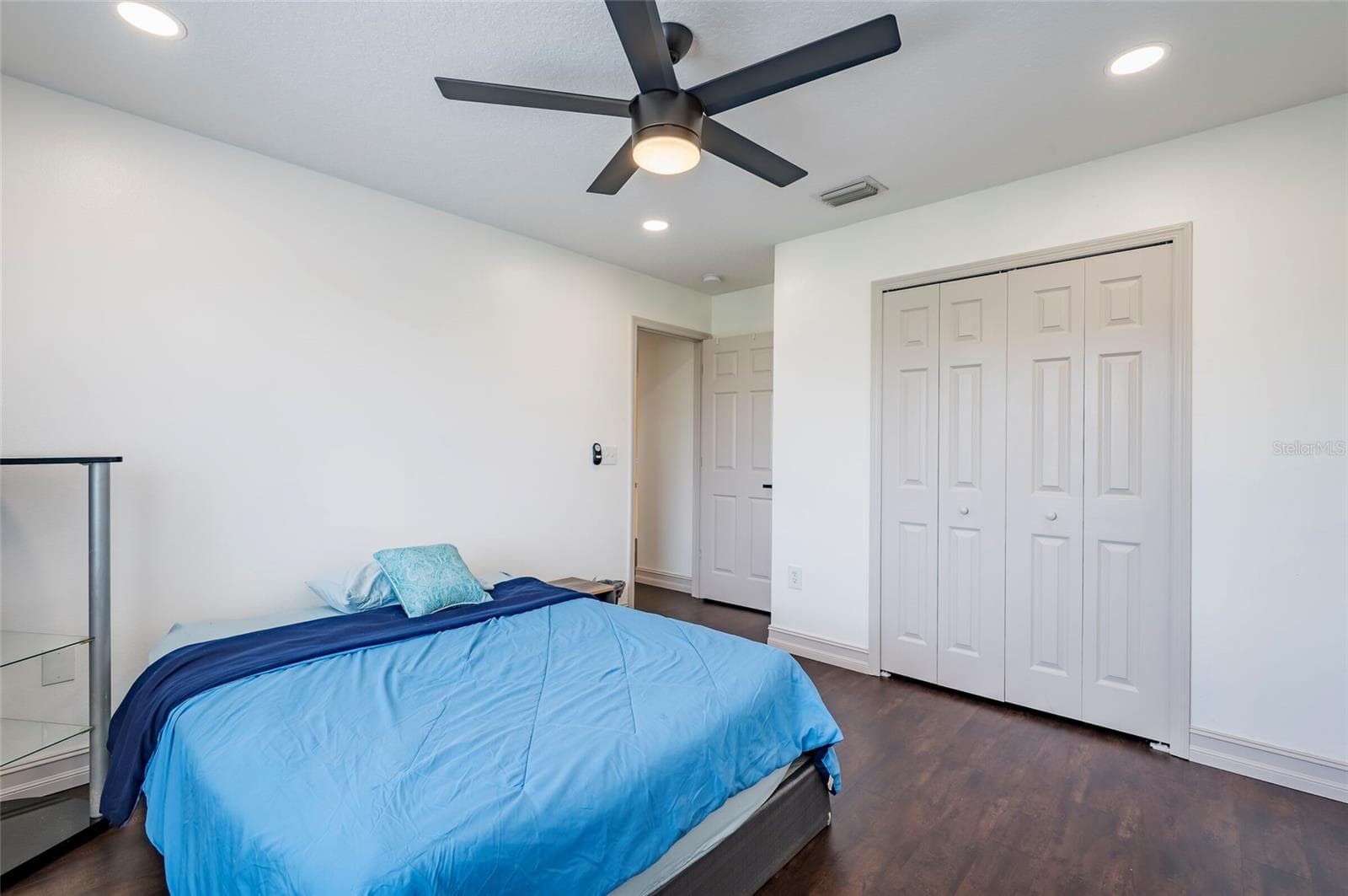 Single Family Residence at 18182 SANDY POINTE DR, TAMPA, photo 33 of 57