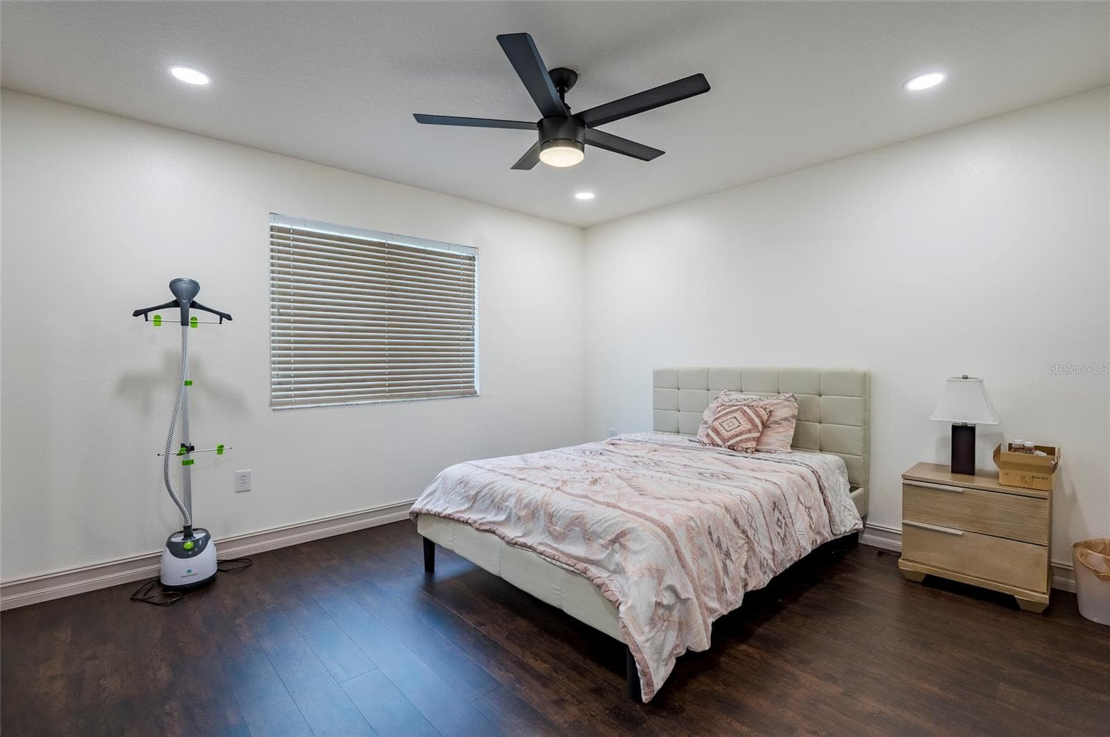 Single Family Residence at 18182 SANDY POINTE DR, TAMPA, photo 38 of 57