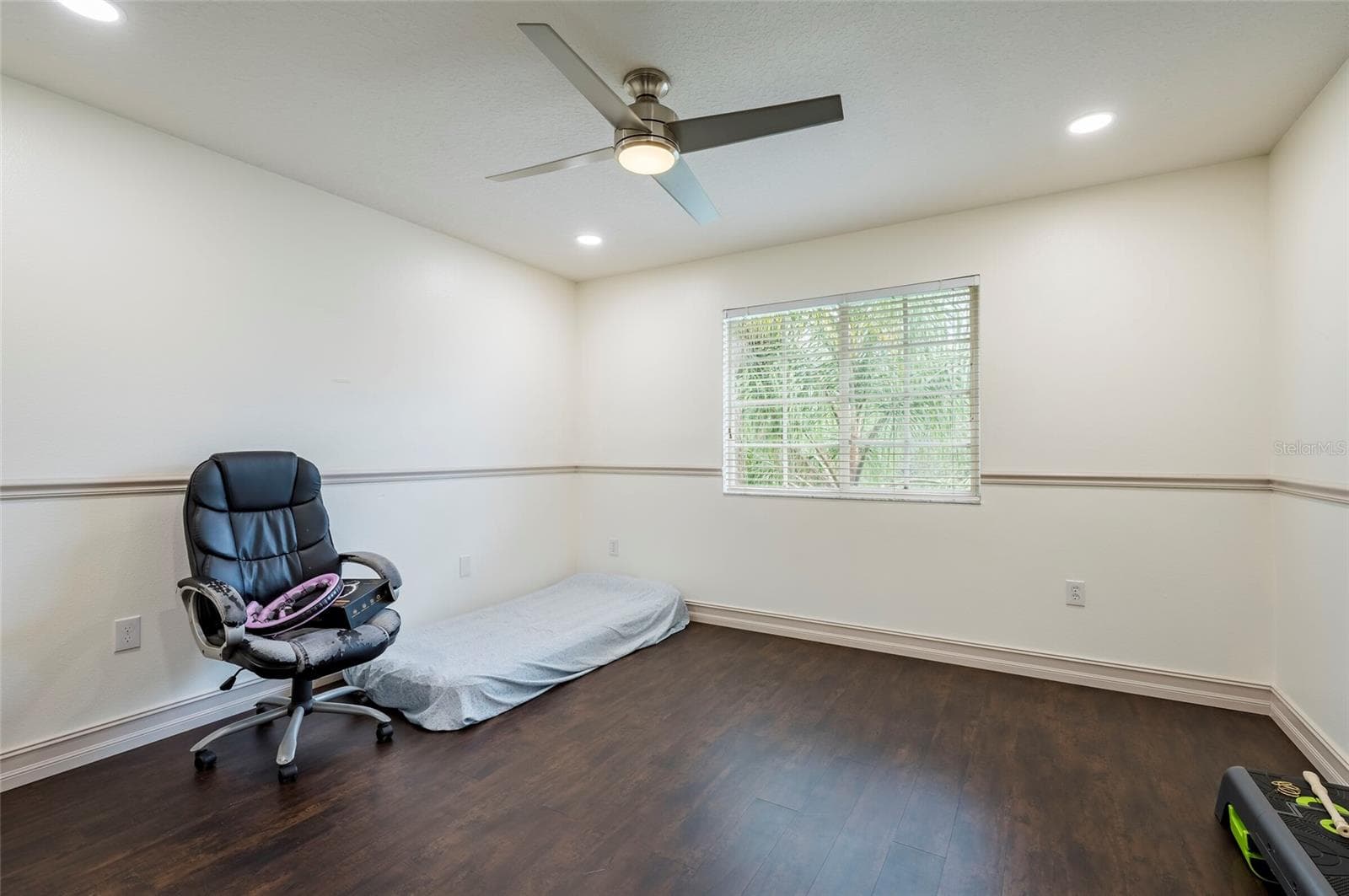 Single Family Residence at 18182 SANDY POINTE DR, TAMPA, photo 42 of 57