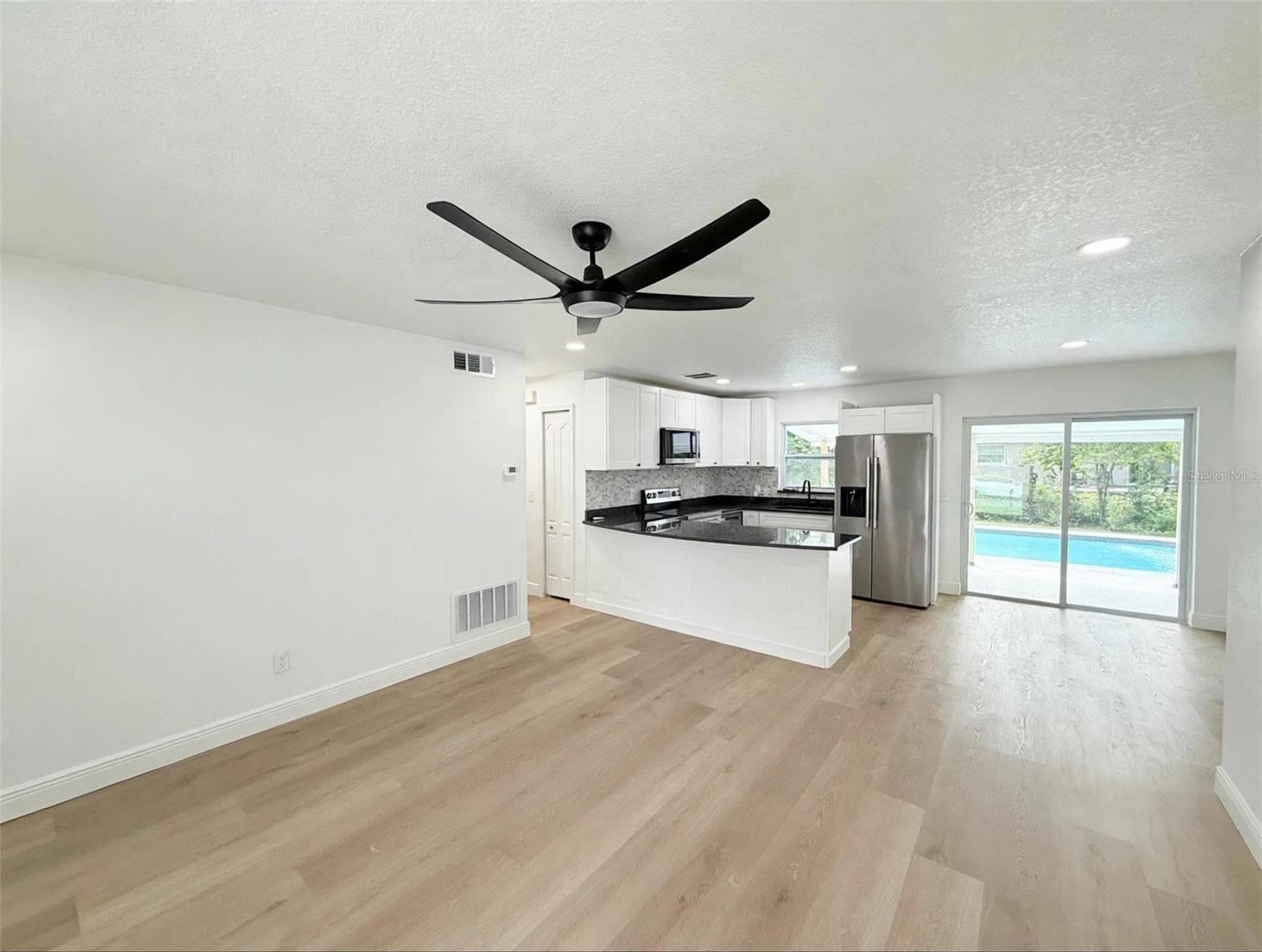 Single Family Residence at 4058 LUAN DR, ORLANDO, photo 3 of 58