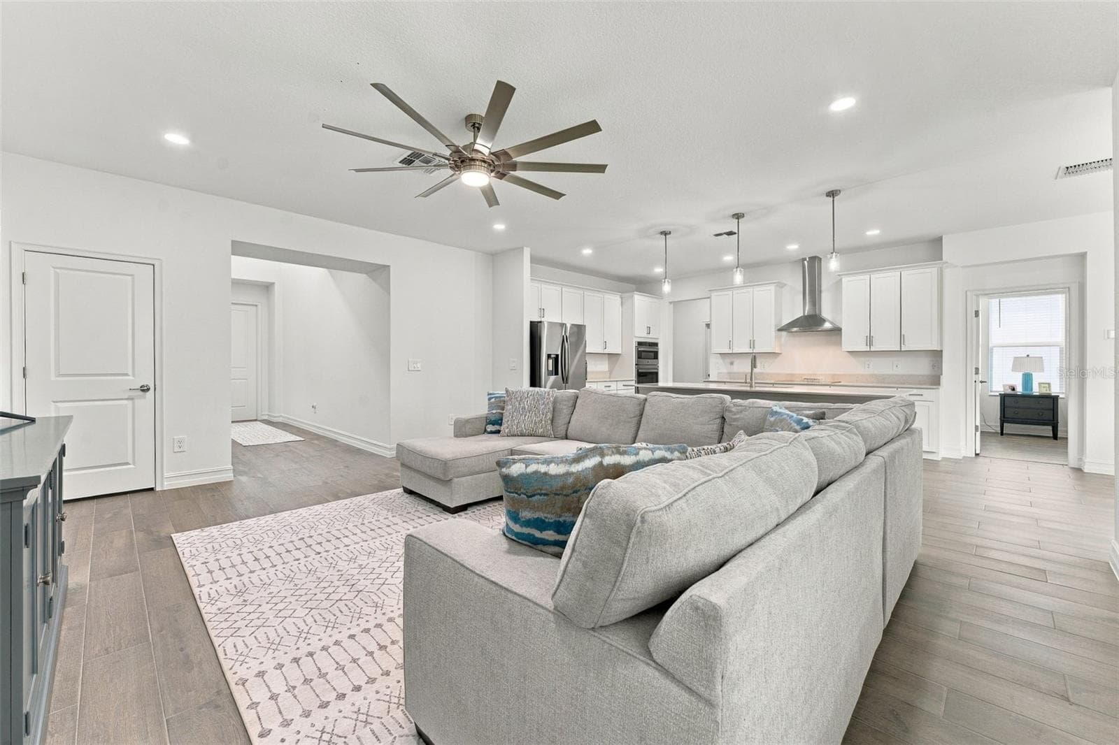 Single Family Residence at 18114 SERENE LAKE LOOP, LUTZ, photo 5 of 29