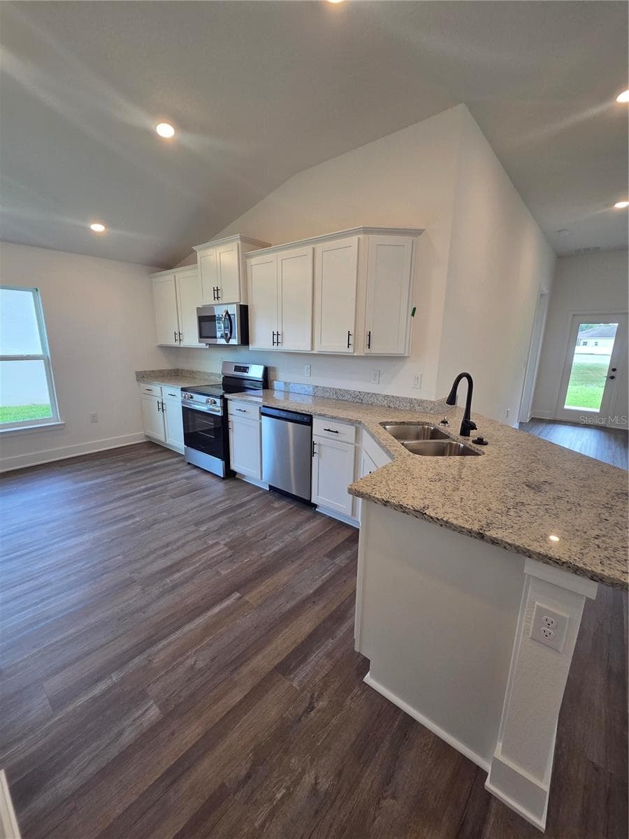 Single Family Residence at 9430 HIGHLAND HILLS DR ST, HUDSON, photo 4 of 21