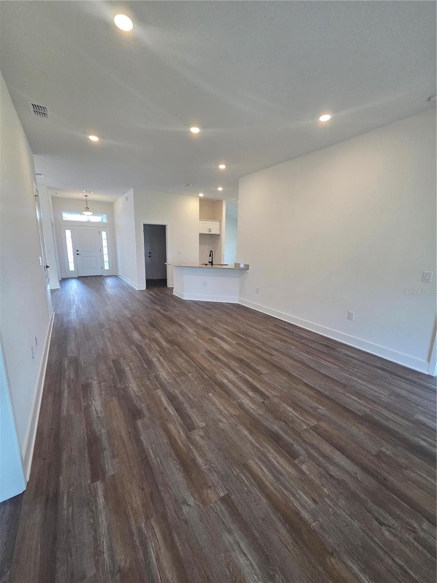 Single Family Residence at 9430 HIGHLAND HILLS DR ST, HUDSON, photo 7 of 21