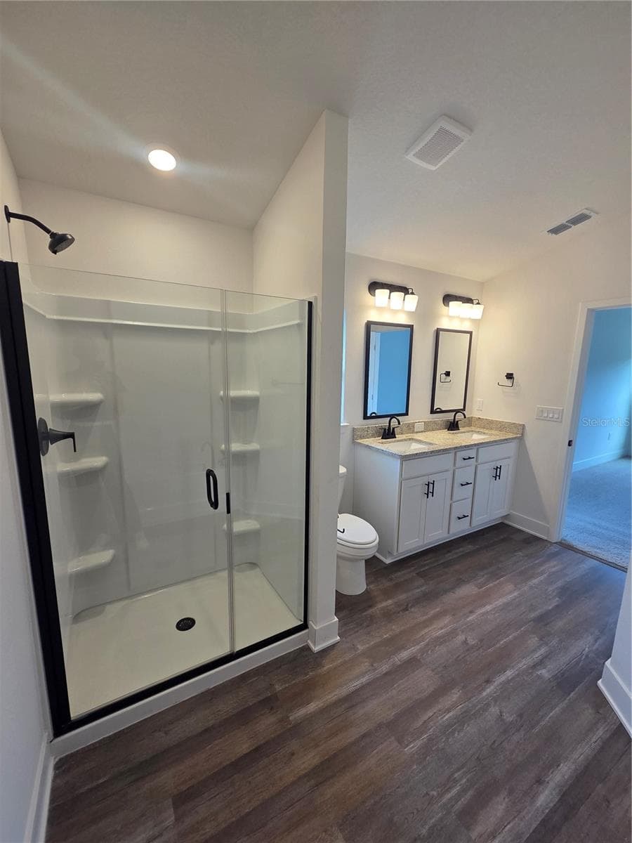 master bathroom - 9430 HIGHLAND HILLS DR ST, HUDSON