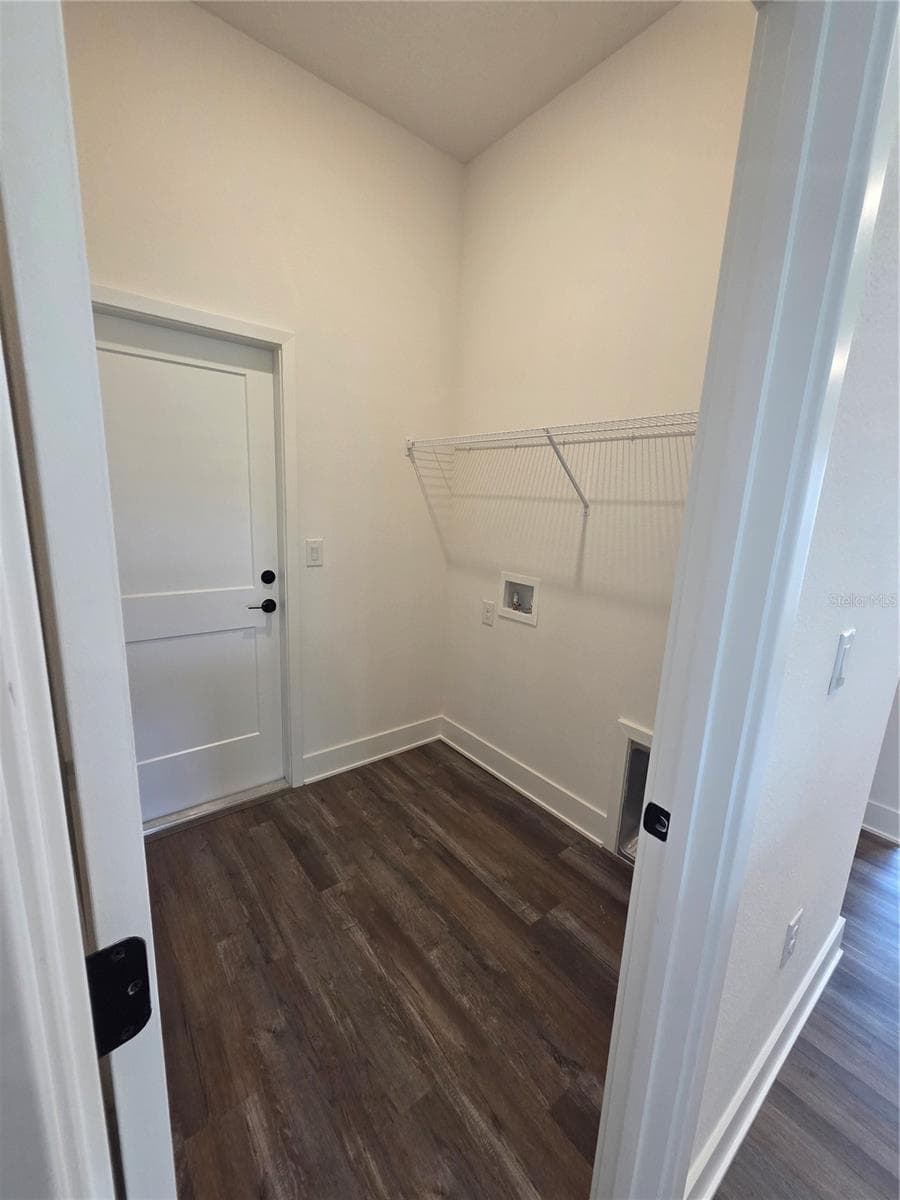 laundry room - 9430 HIGHLAND HILLS DR ST, HUDSON