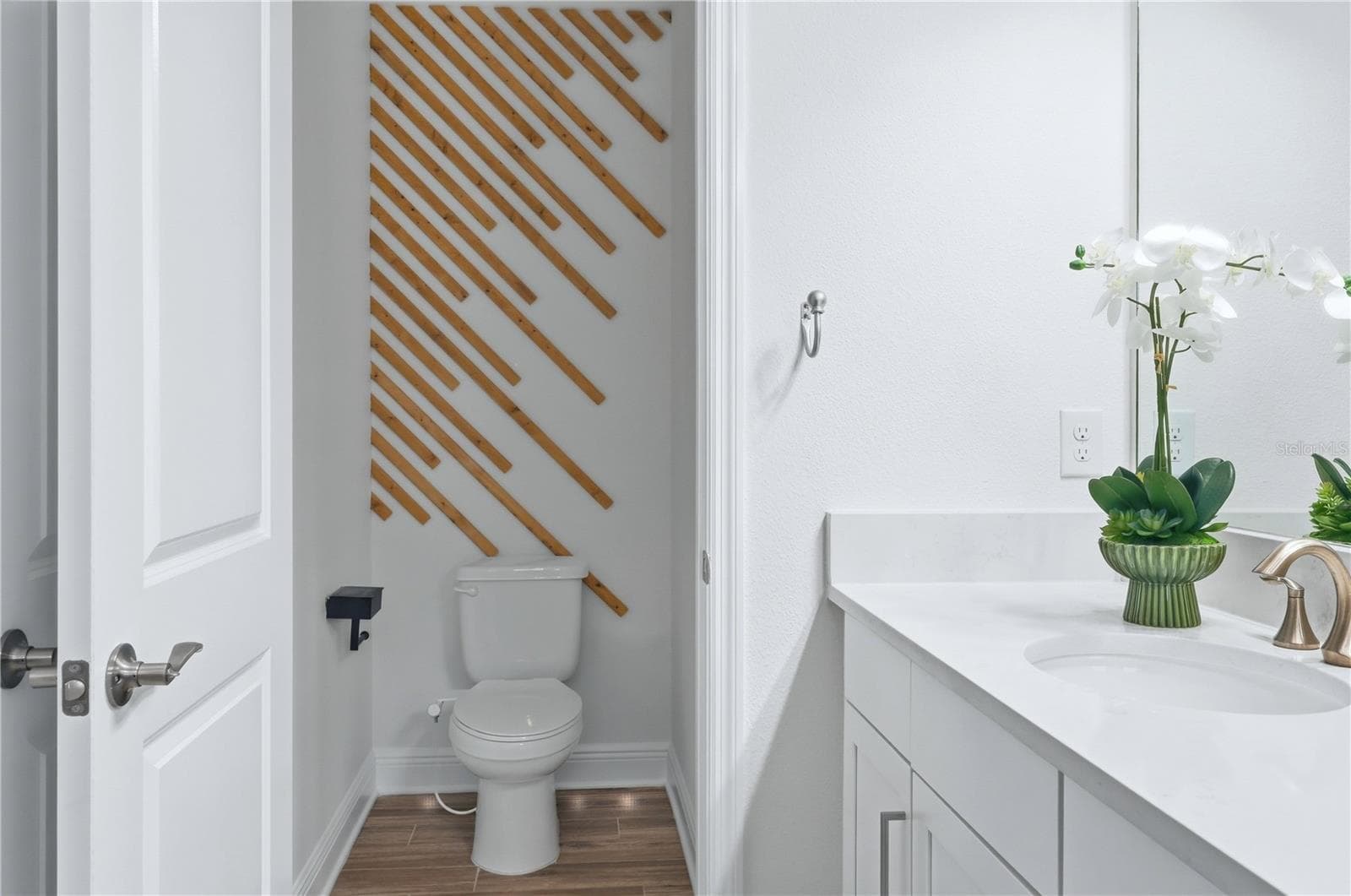 Private Water Closet - 5542 NATIVE HENNA CT, SARASOTA