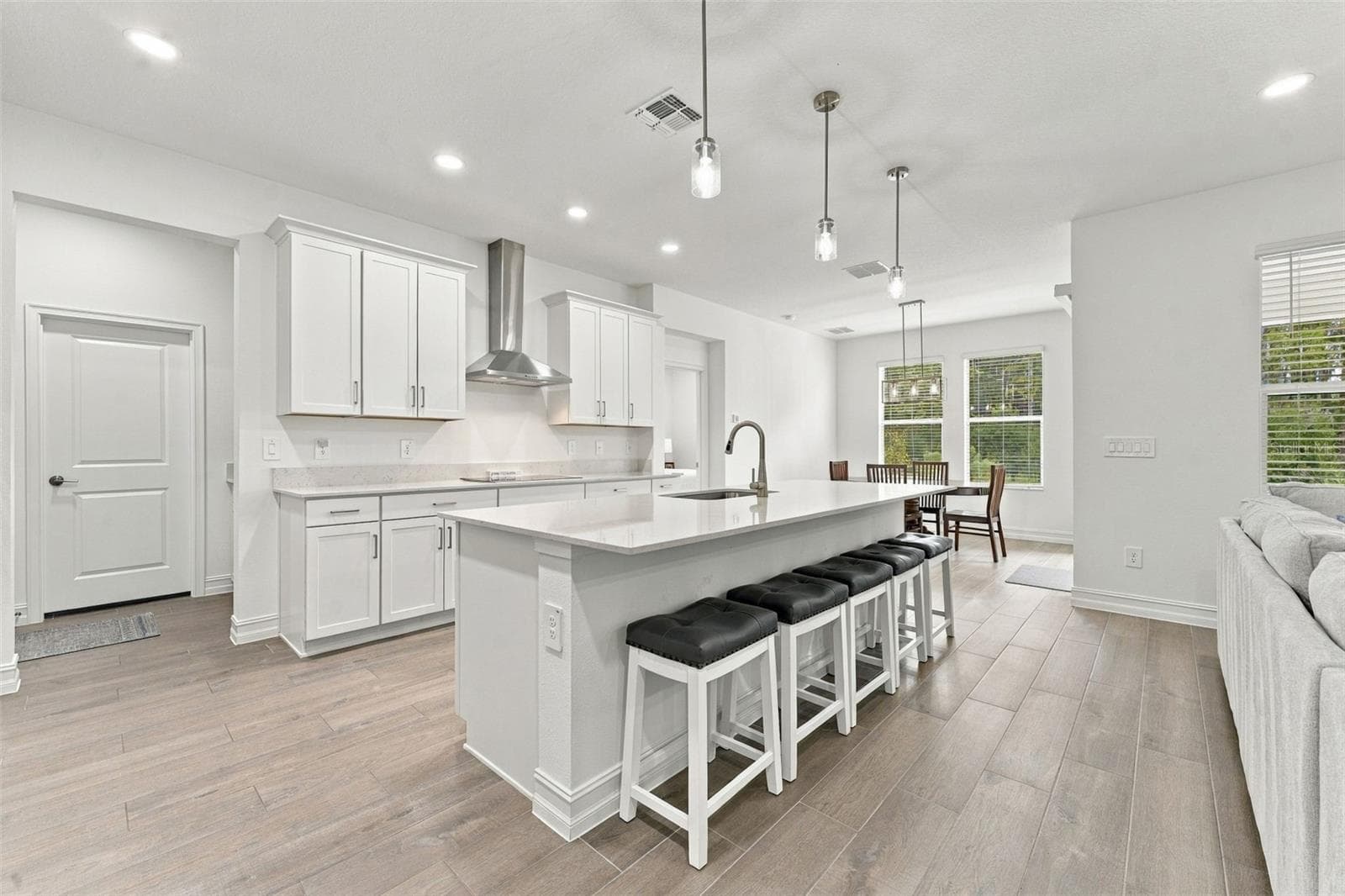 Single Family Residence at 18114 SERENE LAKE LOOP, LUTZ, photo 6 of 29