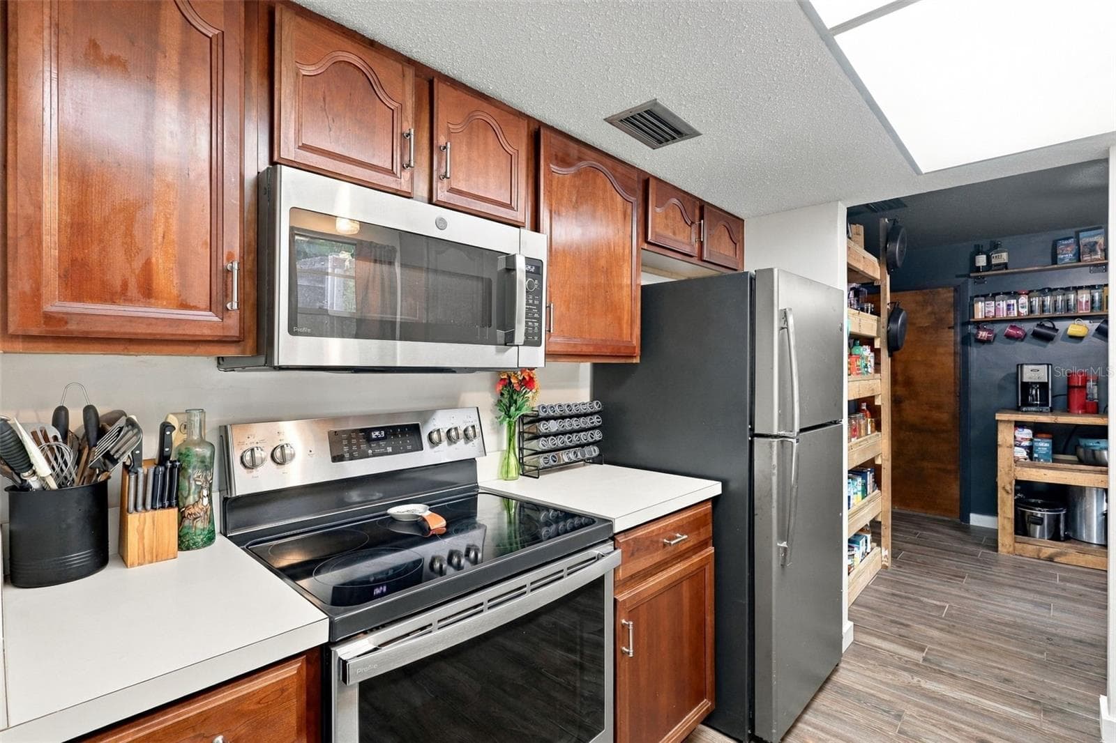 Kitchen - 1085 EAGLES NEST AVE, DELTONA