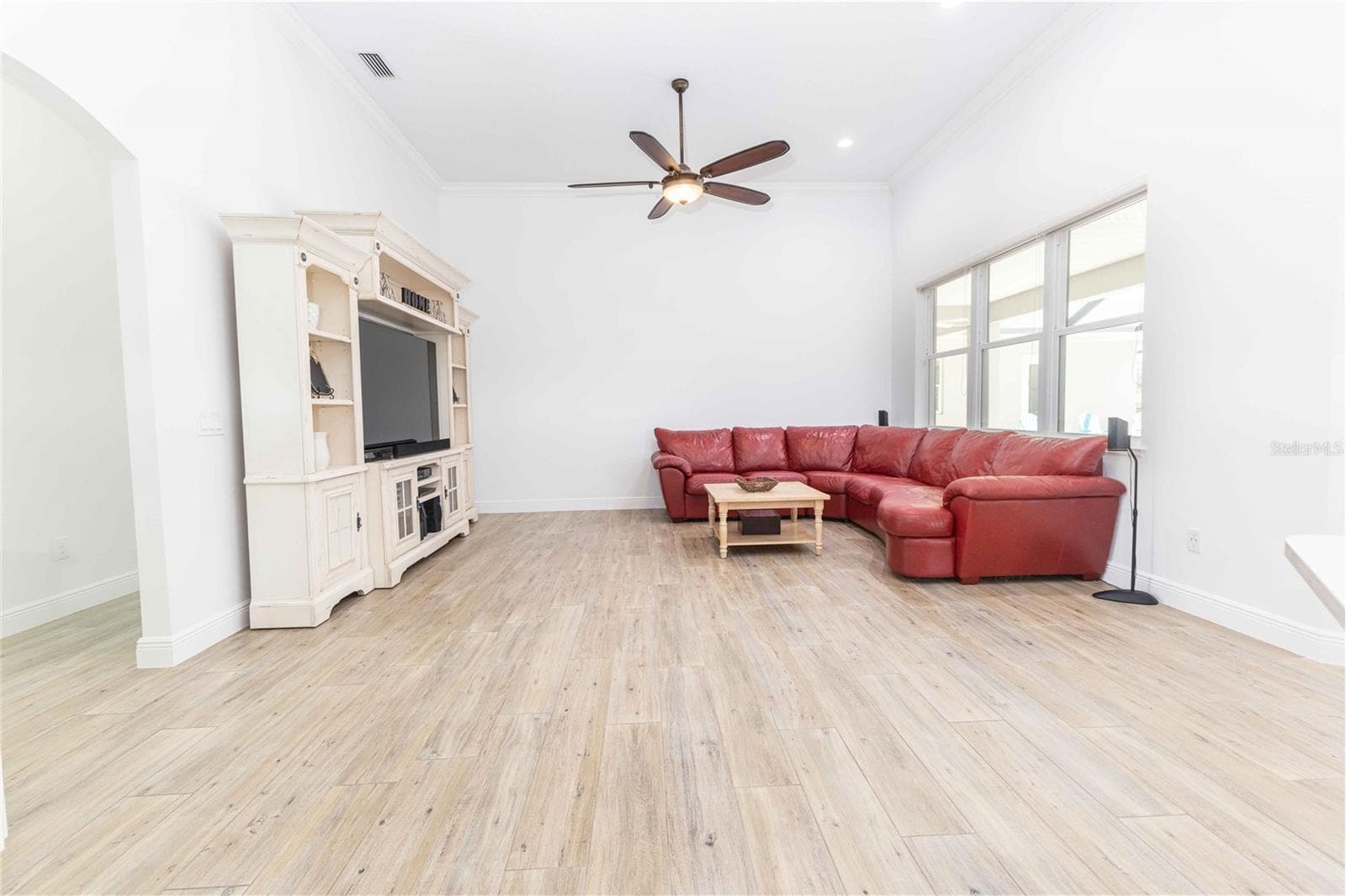 Additional living area - 10640 NE 27TH ST, OXFORD