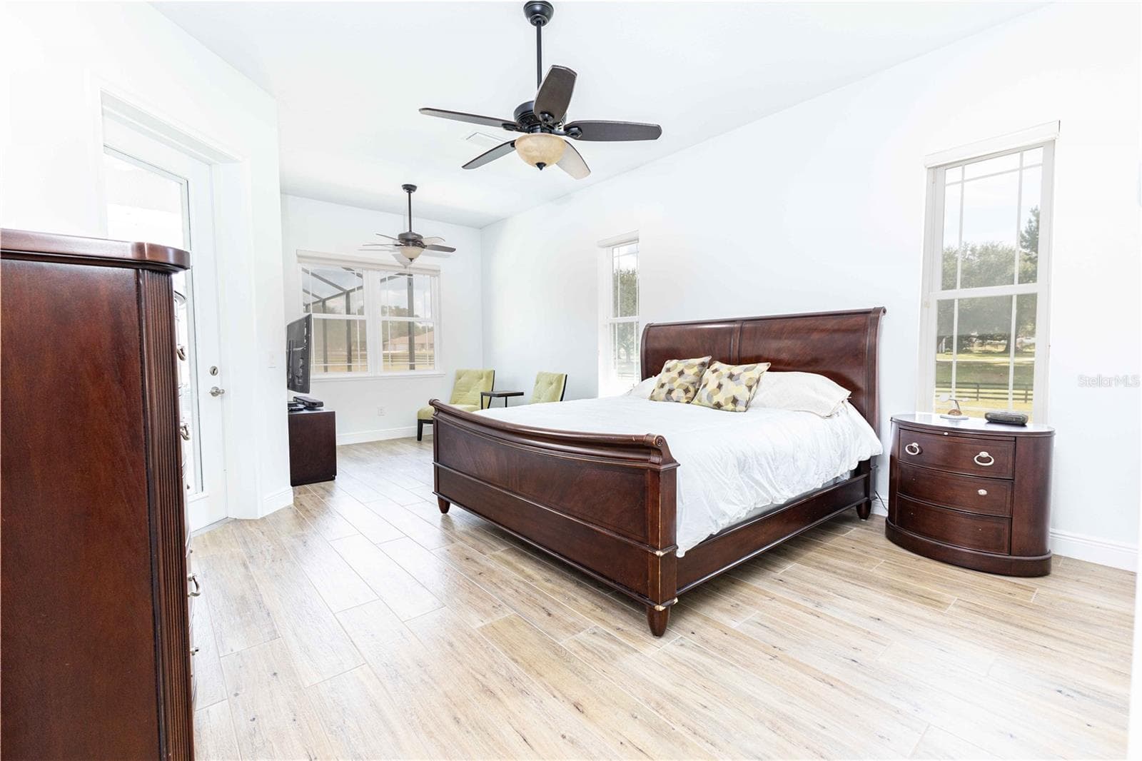 Primary bedroom - 10640 NE 27TH ST, OXFORD