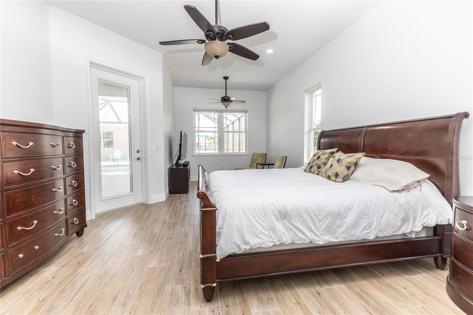 Primary bedroom - 10640 NE 27TH ST, OXFORD