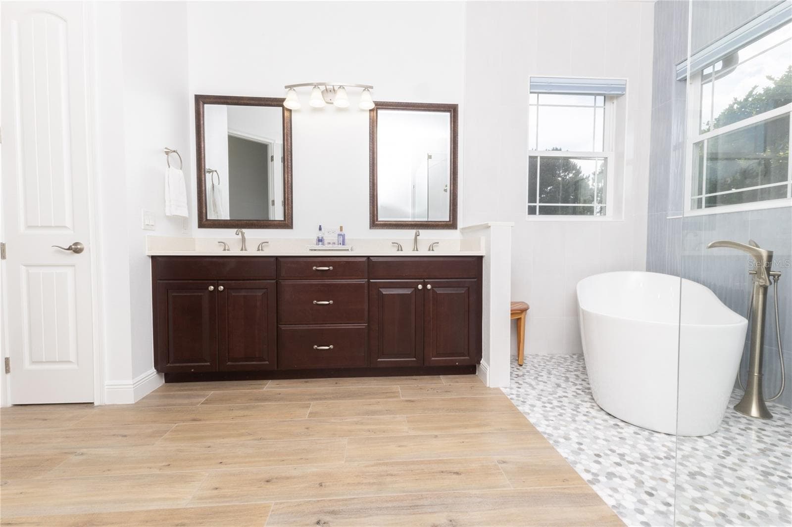 Primary bathroom - 10640 NE 27TH ST, OXFORD
