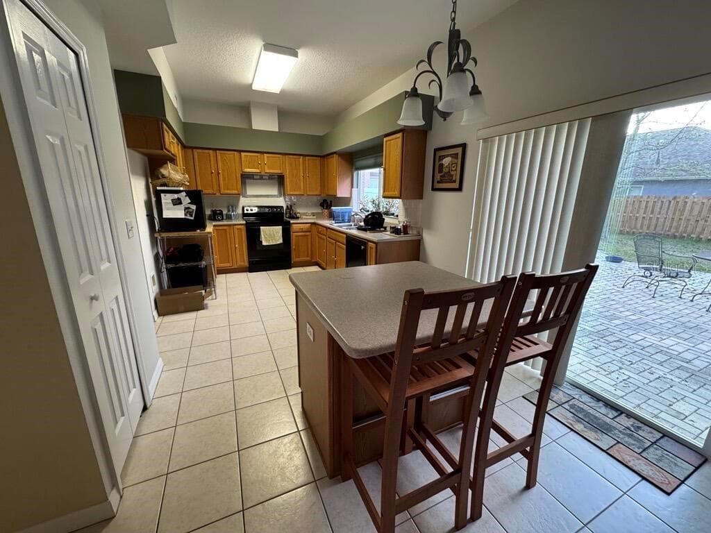 Single Family Residence at 406 WINGATE CIR, OLDSMAR, photo 5 of 18