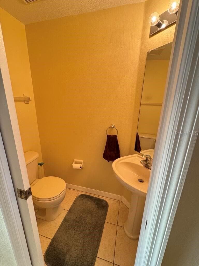 Single Family Residence at 406 WINGATE CIR, OLDSMAR, photo 8 of 18