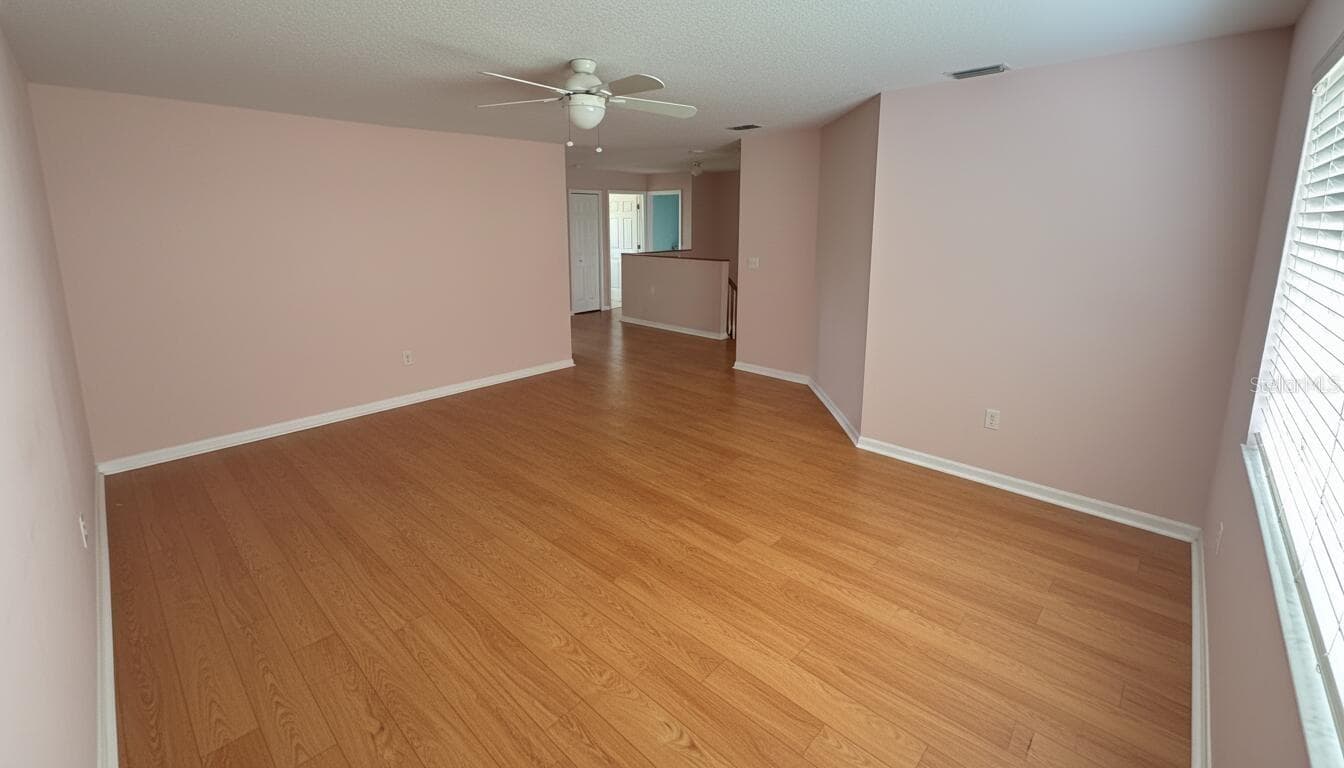 Single Family Residence at 406 WINGATE CIR, OLDSMAR, photo 10 of 18