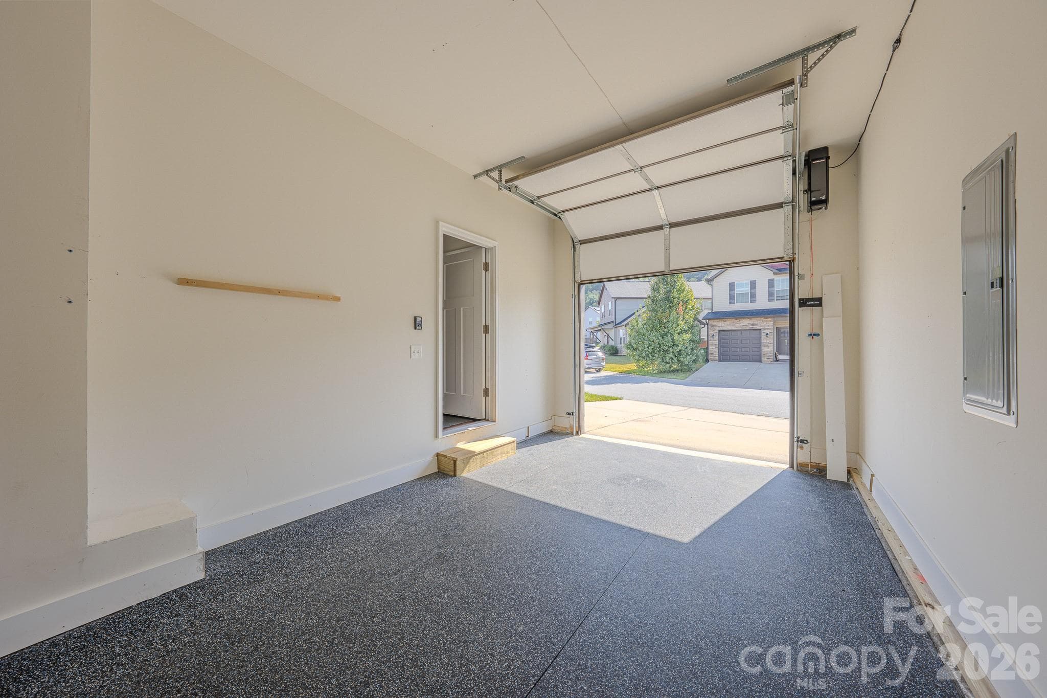 Single car garage, long with extra length for storage - 623 Cardwell Lane, Fletcher