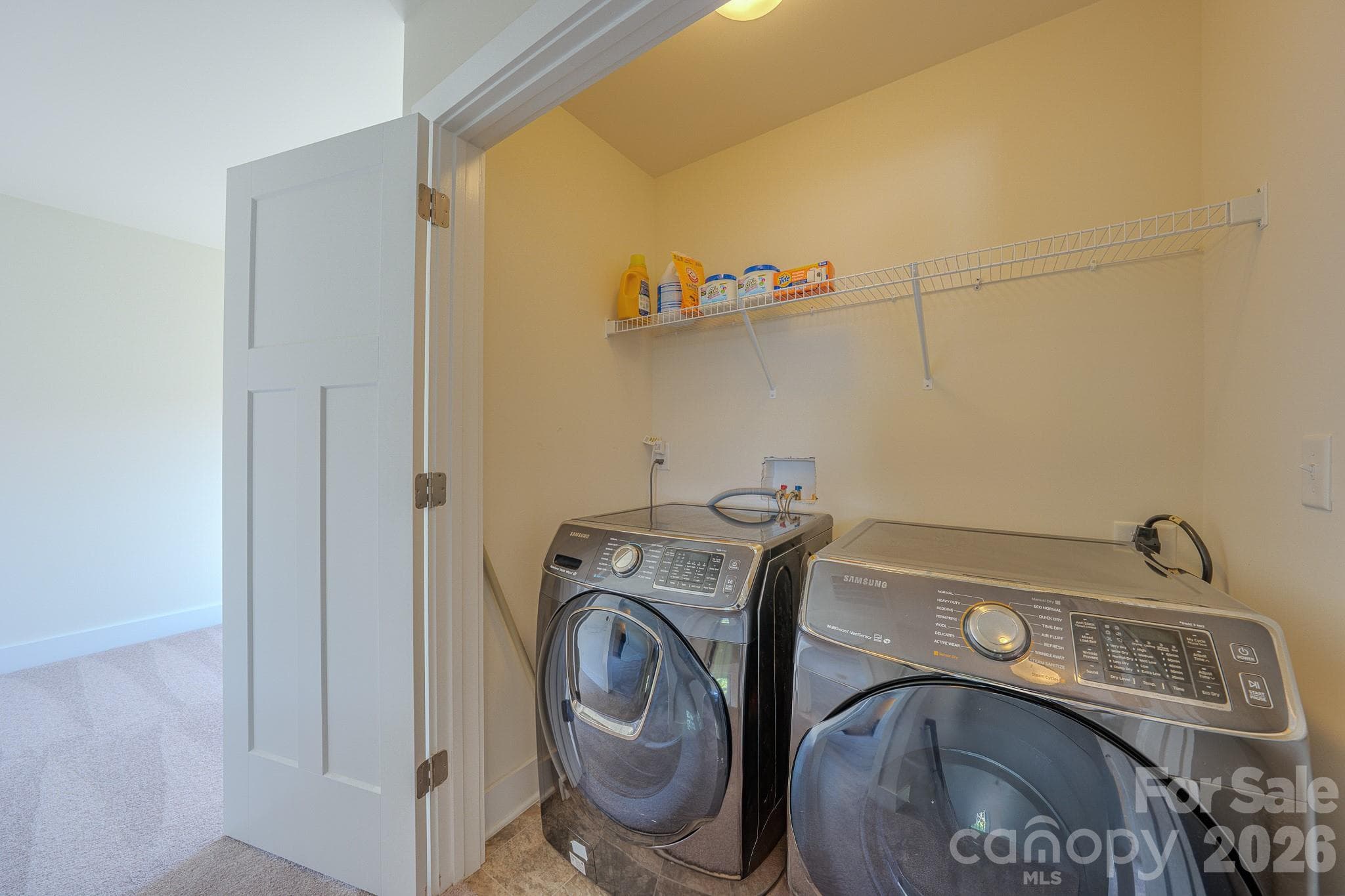 Upstairs Laundry - 623 Cardwell Lane, Fletcher