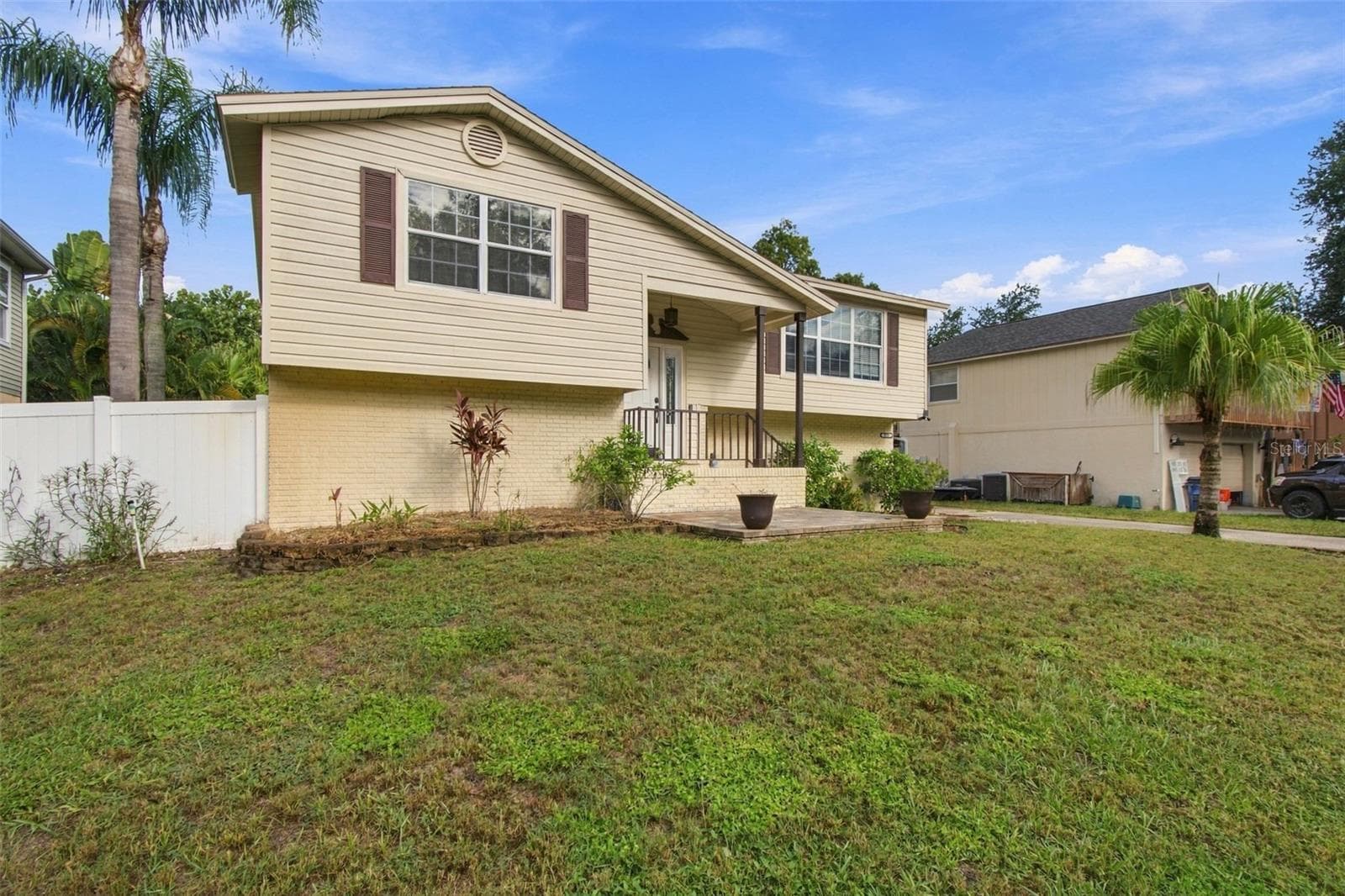 Single Family Residence at 915 LYNNLEA LN, TARPON SPRINGS, photo 4 of 66