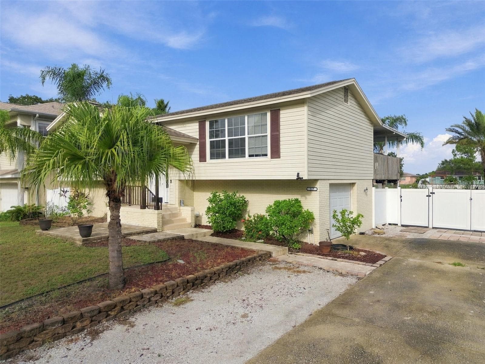 Single Family Residence at 915 LYNNLEA LN, TARPON SPRINGS, photo 9 of 66