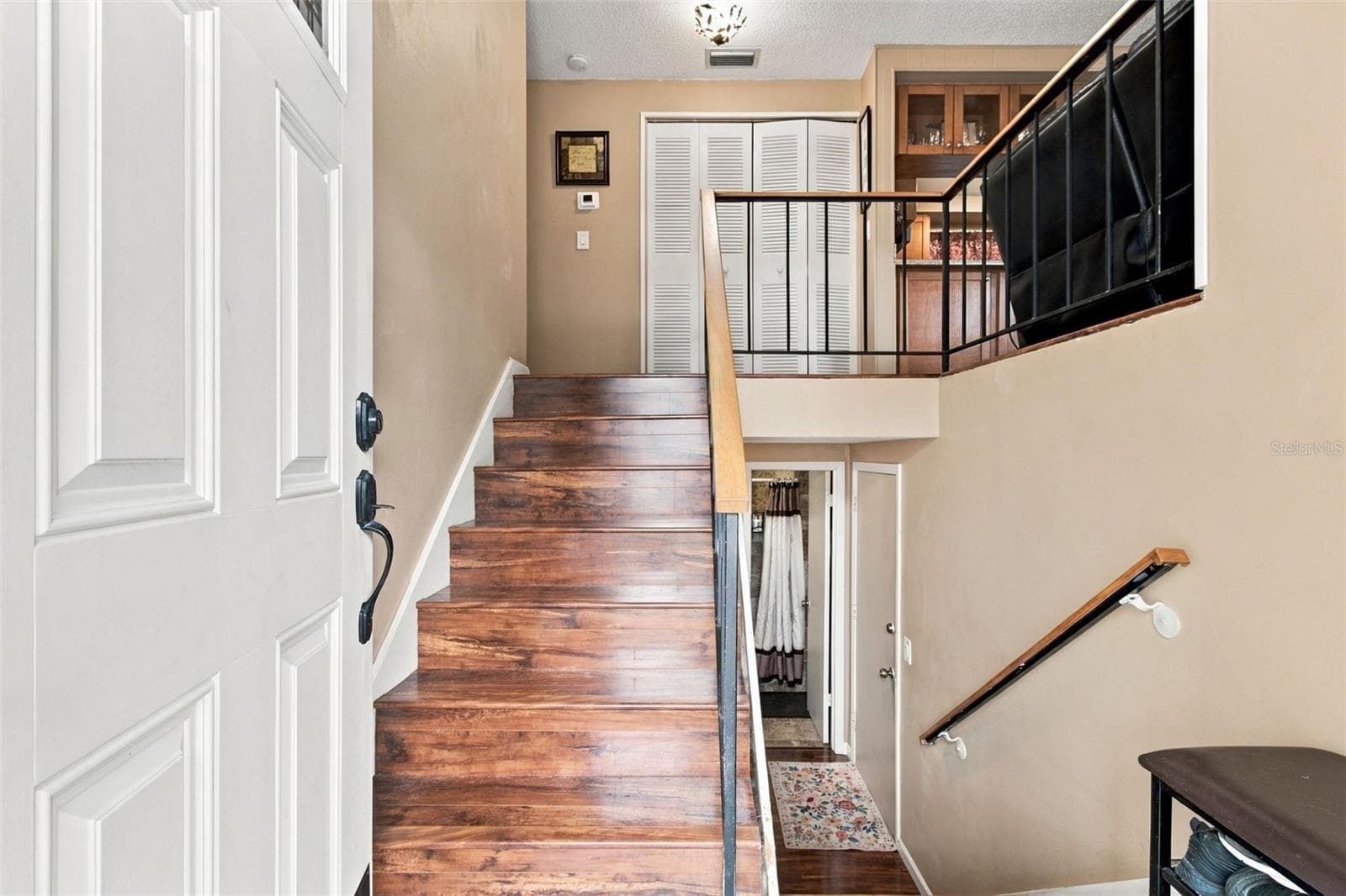 Front Door leading to main level - 915 LYNNLEA LN, TARPON SPRINGS