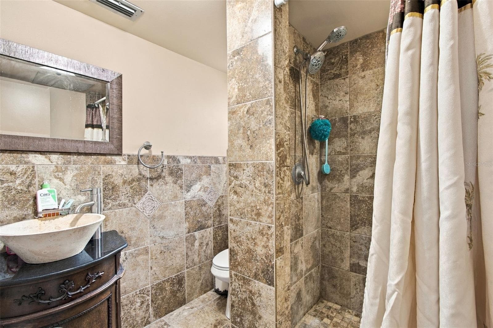 Master Bath - 915 LYNNLEA LN, TARPON SPRINGS