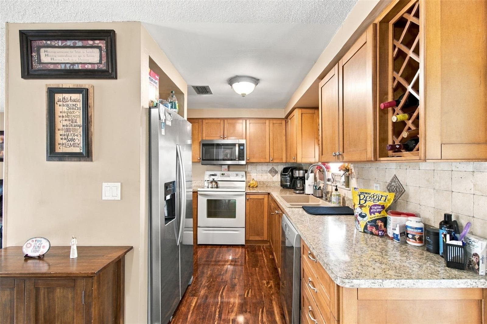 Kitchen - 915 LYNNLEA LN, TARPON SPRINGS