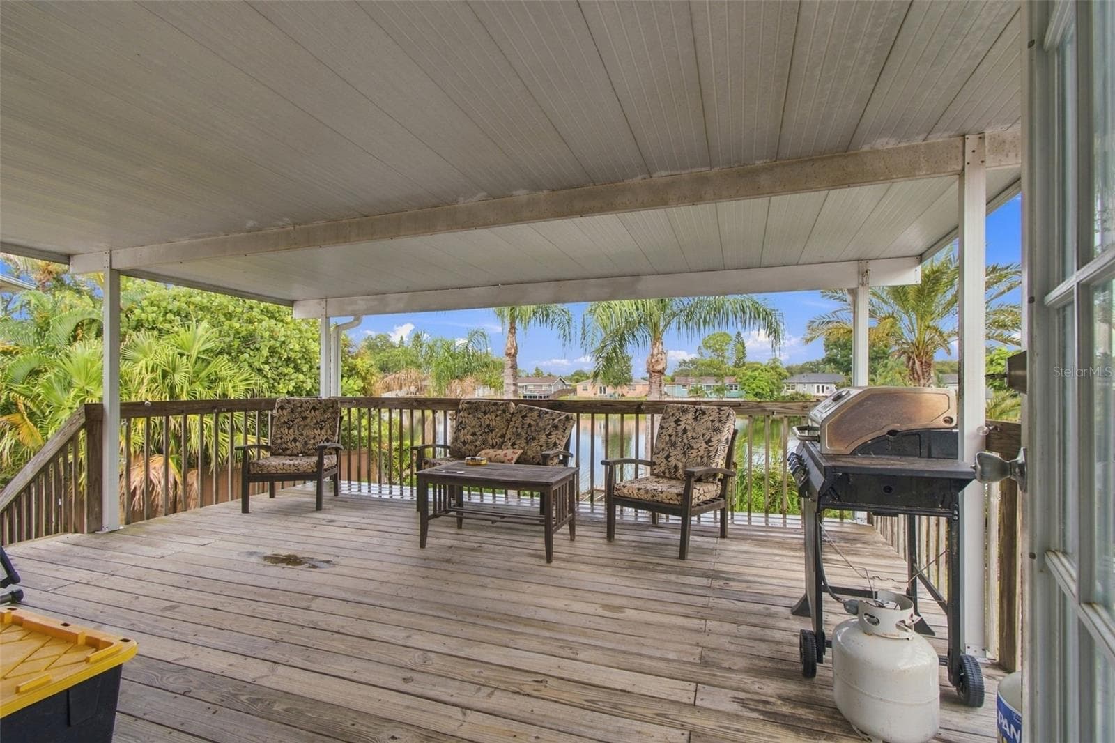Upstairs covered deck - 915 LYNNLEA LN, TARPON SPRINGS