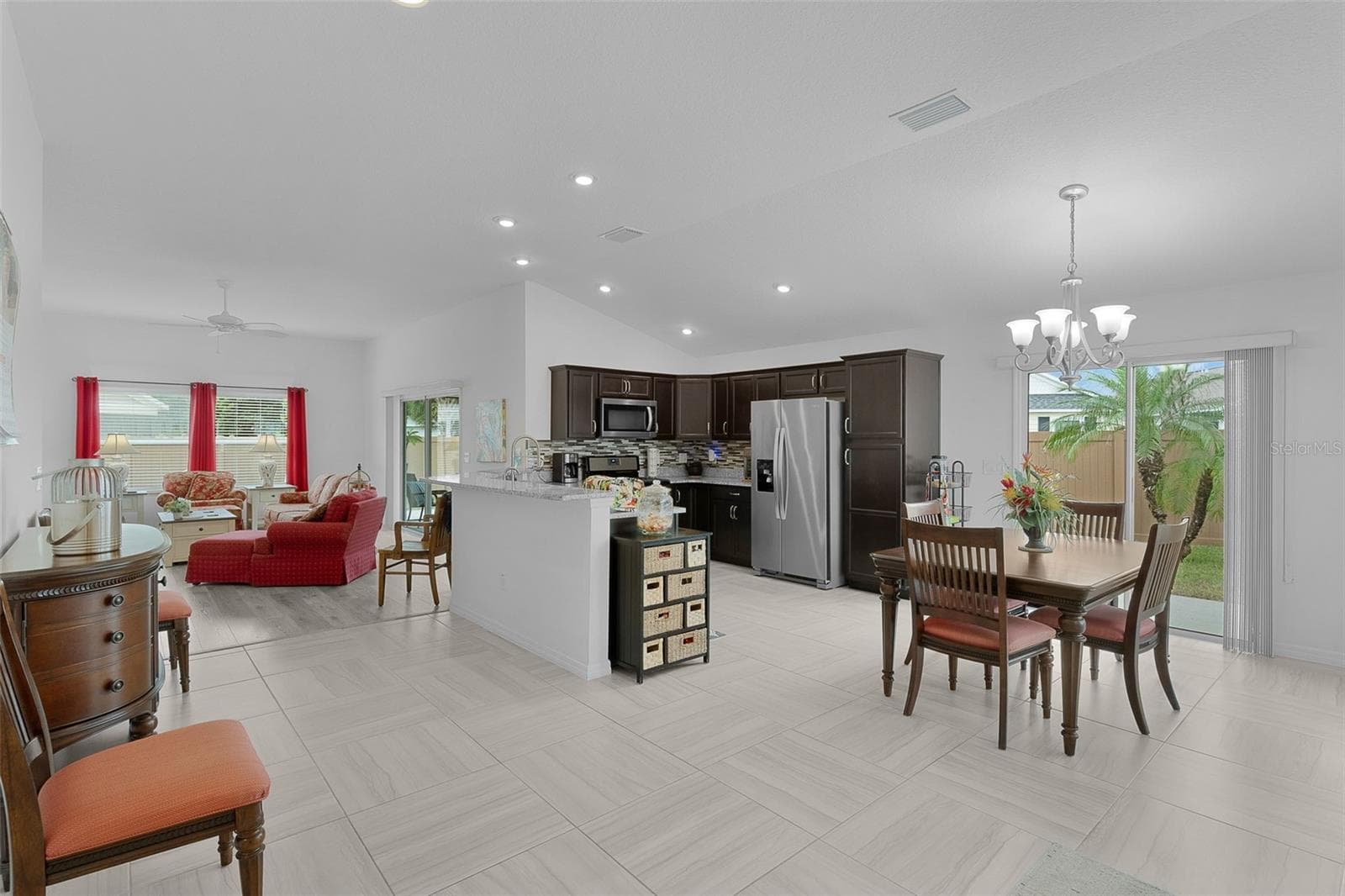 No carpet! Tile & luxury wide plank vinyl floors throughout. - 3144 ROBBS RD, THE VILLAGES