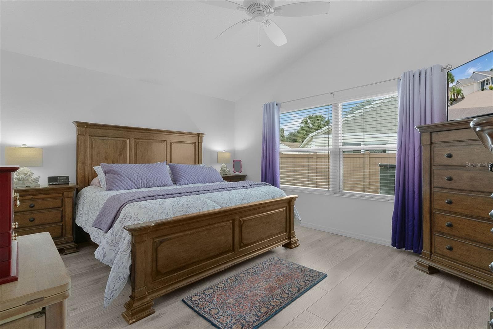 Primary bedroom has an ensuite with walk-in closet, Roman Shower & Private water closet - 3144 ROBBS RD, THE VILLAGES