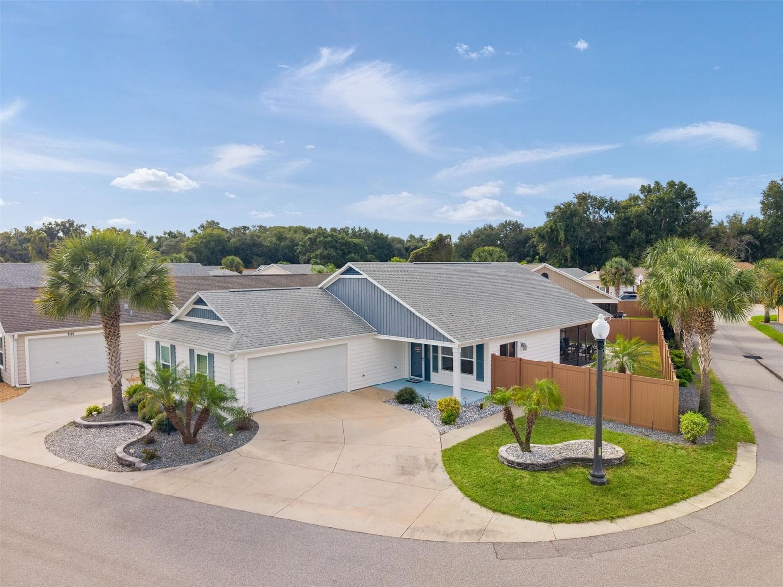 Mockingbird Villas nestled along the property line of The Villages & farmland - 3144 ROBBS RD, THE VILLAGES