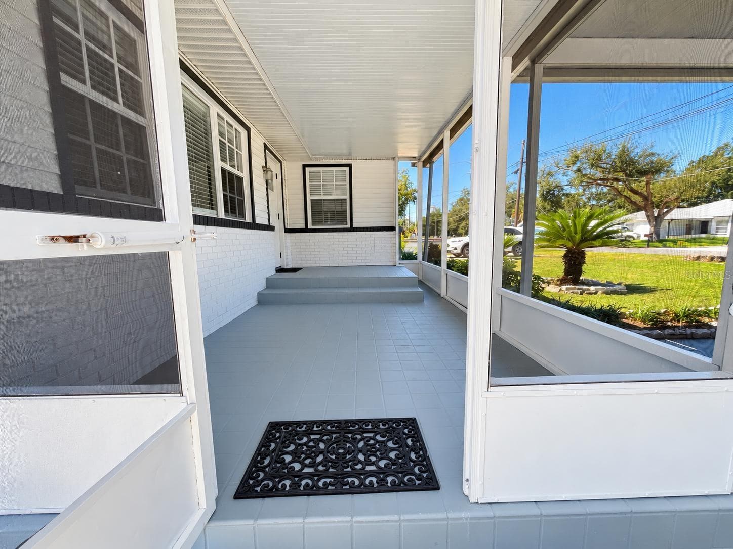 Single Family Residence at 8512 SUNBEAM LN, TAMPA, photo 8 of 54