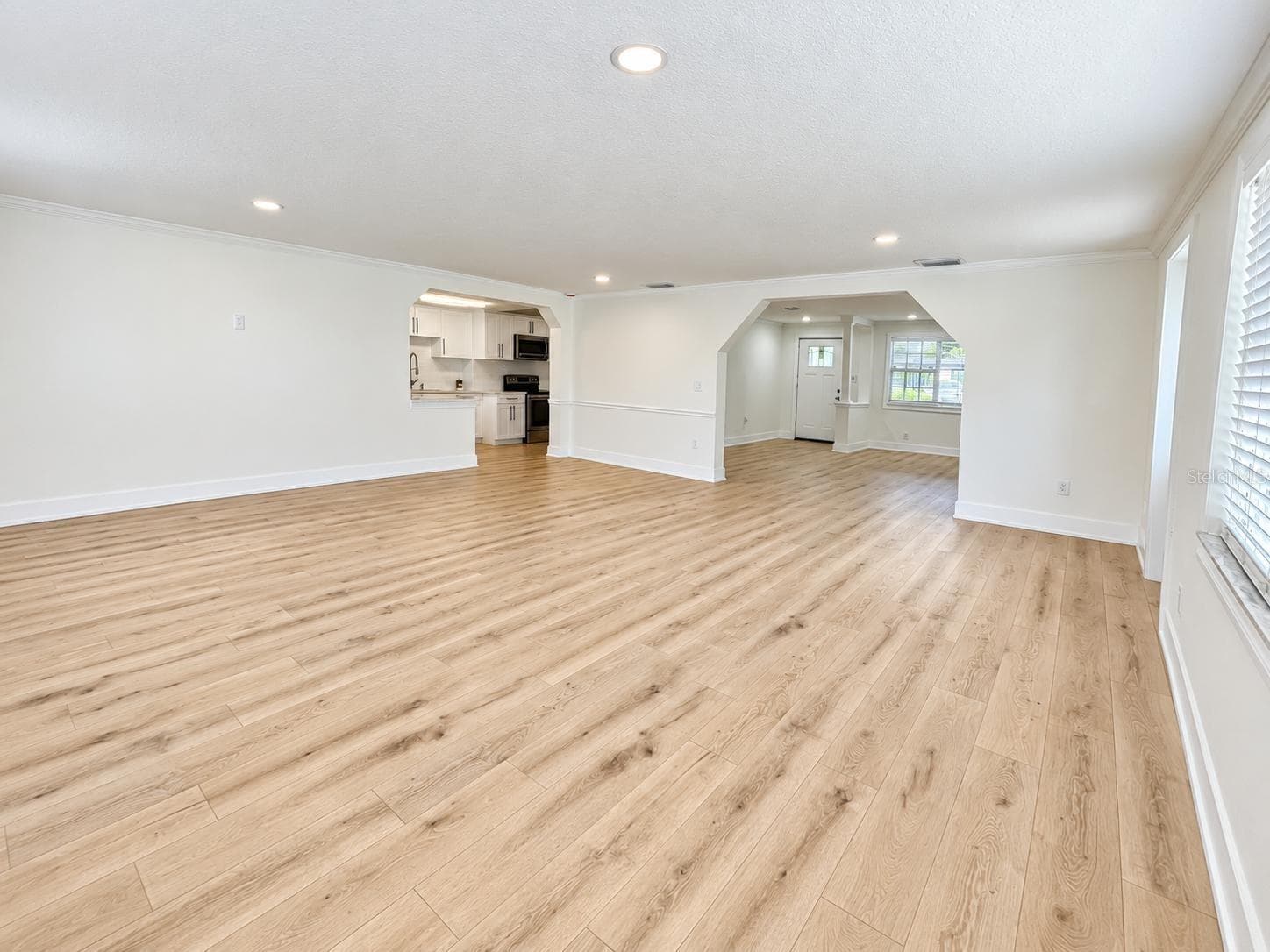 Single Family Residence at 8512 SUNBEAM LN, TAMPA, photo 11 of 54