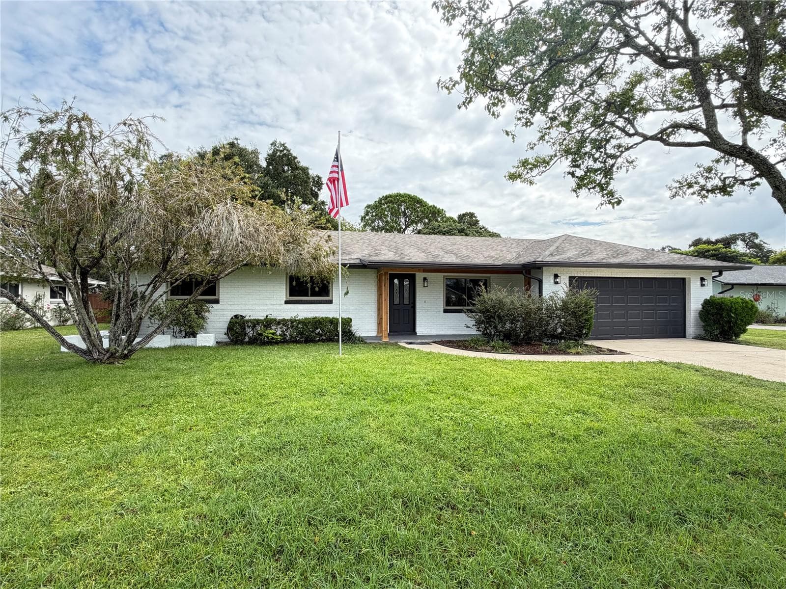 Single Family Residence at 3915 PORT SIMBOR AVE, ORLANDO, photo 2 of 36