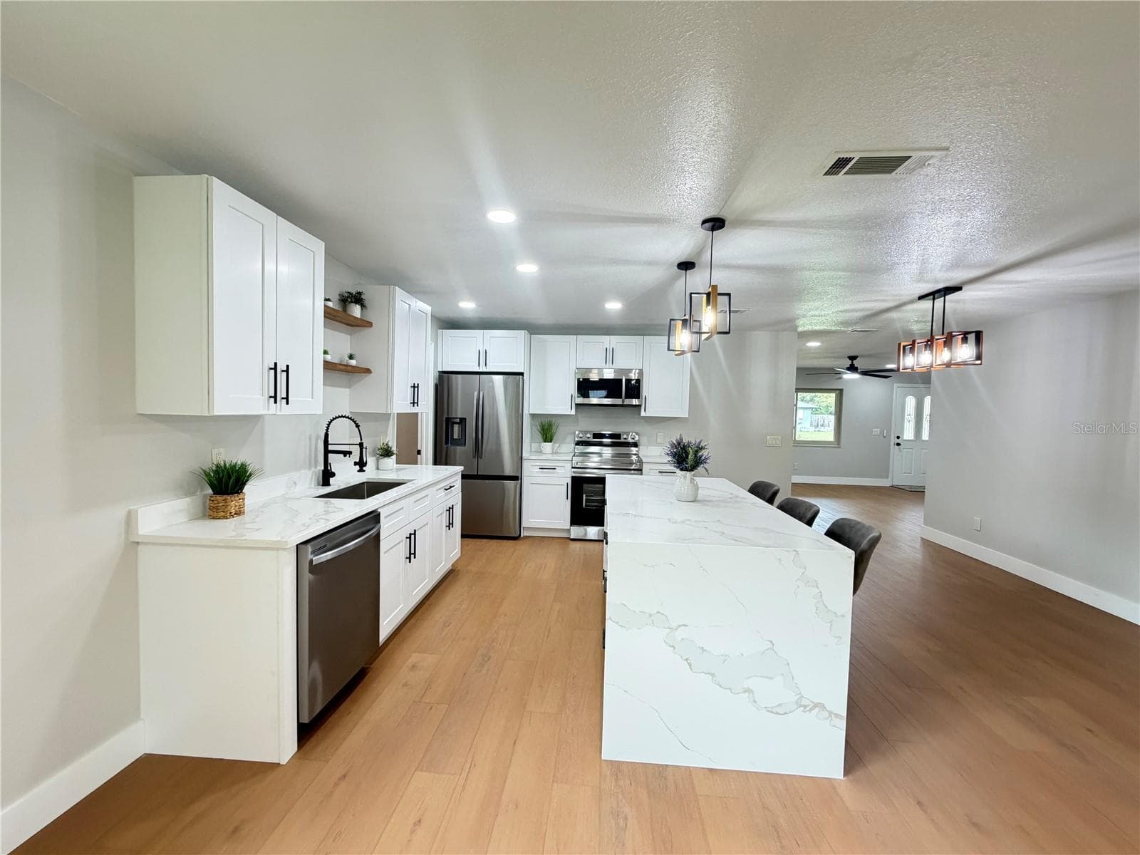 Single Family Residence at 3915 PORT SIMBOR AVE, ORLANDO, photo 11 of 36