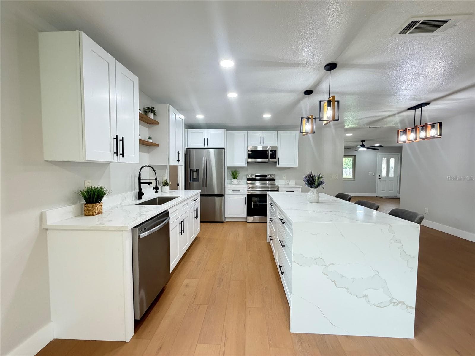 Single Family Residence at 3915 PORT SIMBOR AVE, ORLANDO, photo 12 of 36