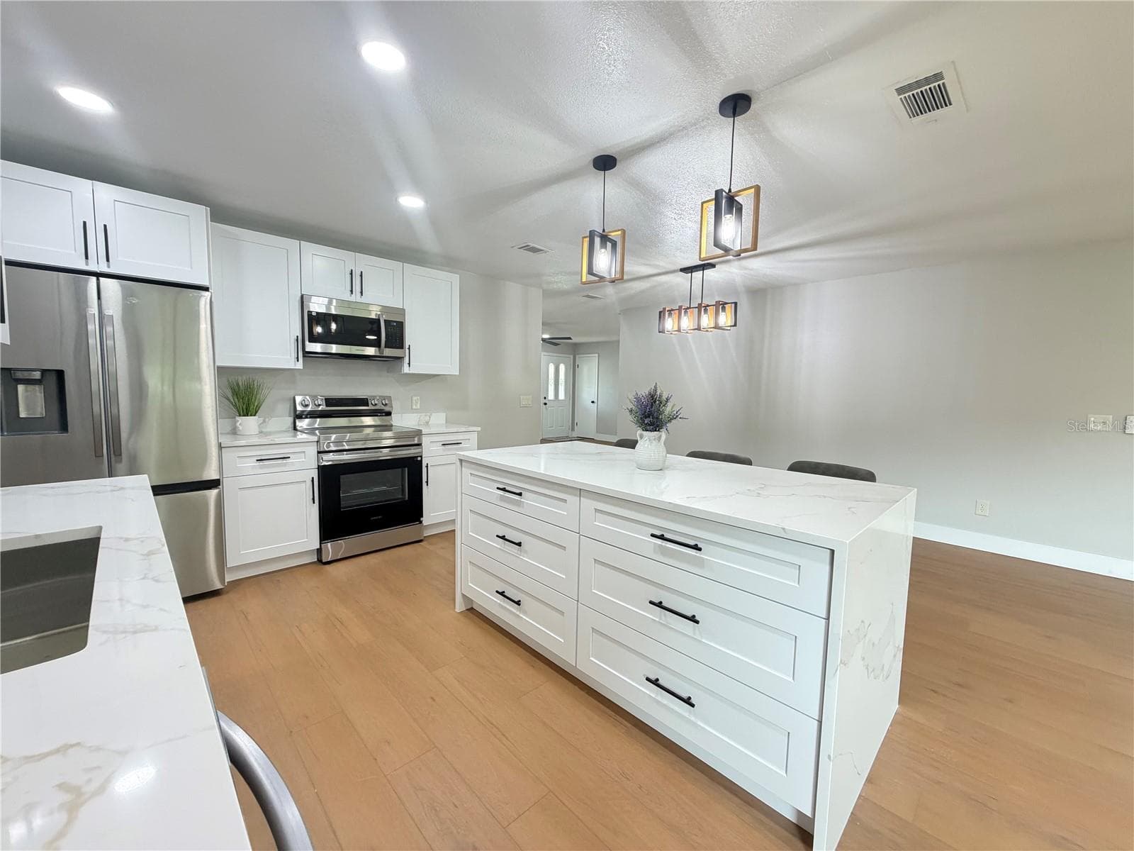 Single Family Residence at 3915 PORT SIMBOR AVE, ORLANDO, photo 13 of 36